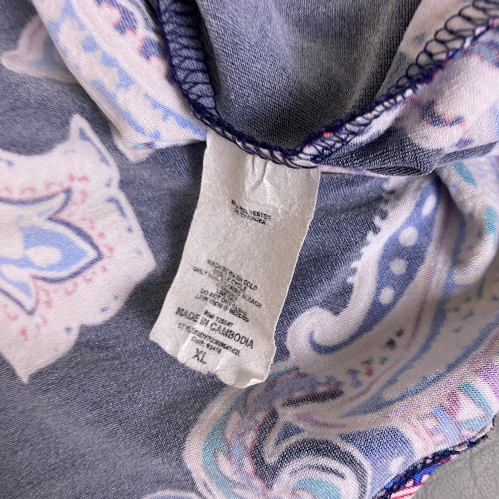 Ava & Grace Blouse Tunic Women’s XL Navy Blue Paisley 3/4 Roll Tab Sleeve Henley