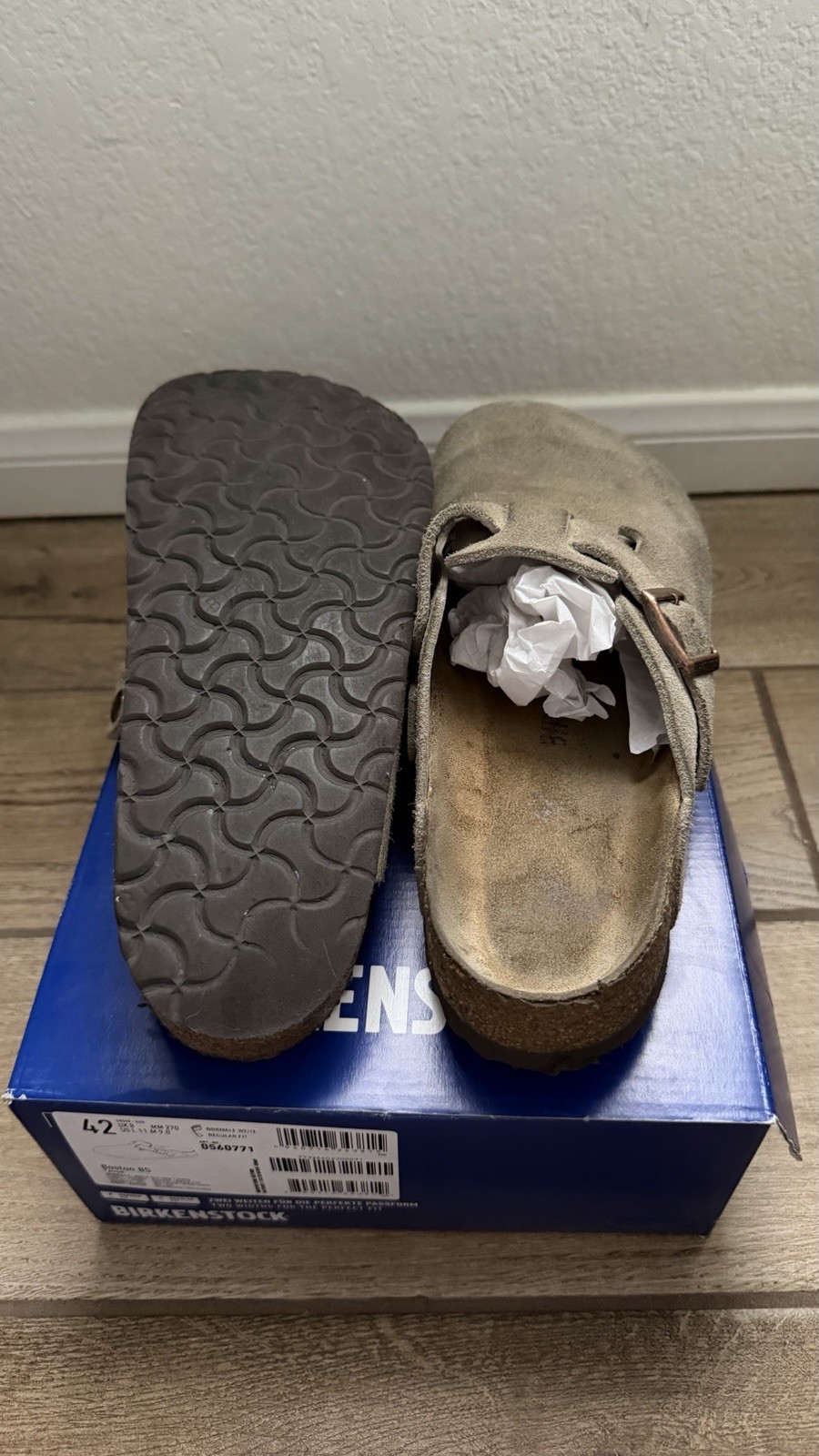 Birkenstock Boston Suede Clog Sandals Beige Buckle Strap Men’s 9.5