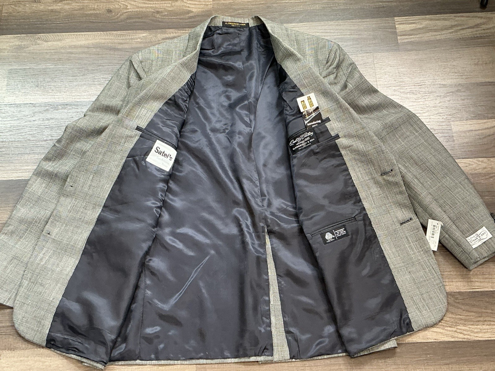 NWT $645 H. Freeman & Son Glen Plaid Black Gray Blazer 44R American Academia