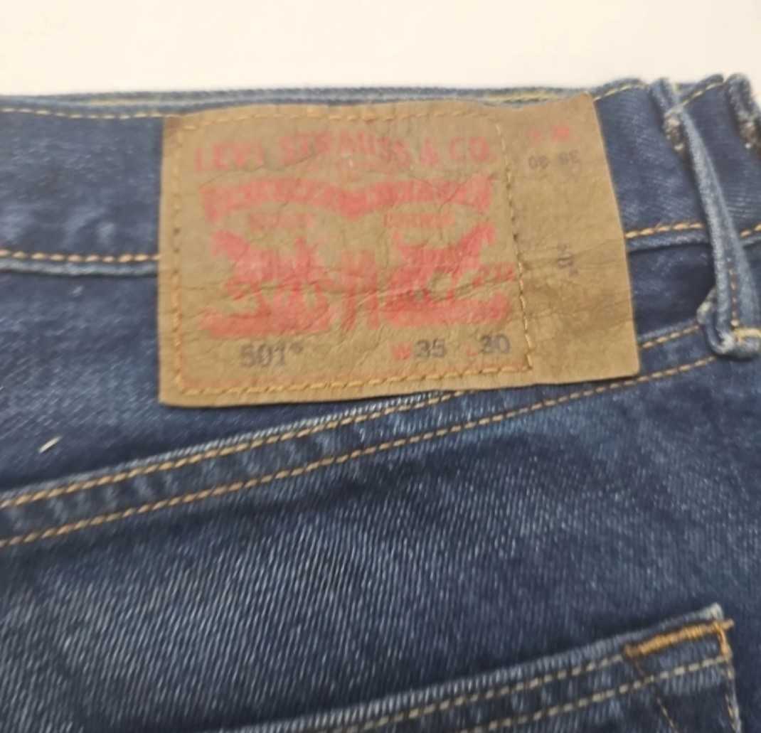 Levi’s 501 Men’s Denim Blue Jeans Button Fly Cotton 35 x 30 Dark Wash Distressed