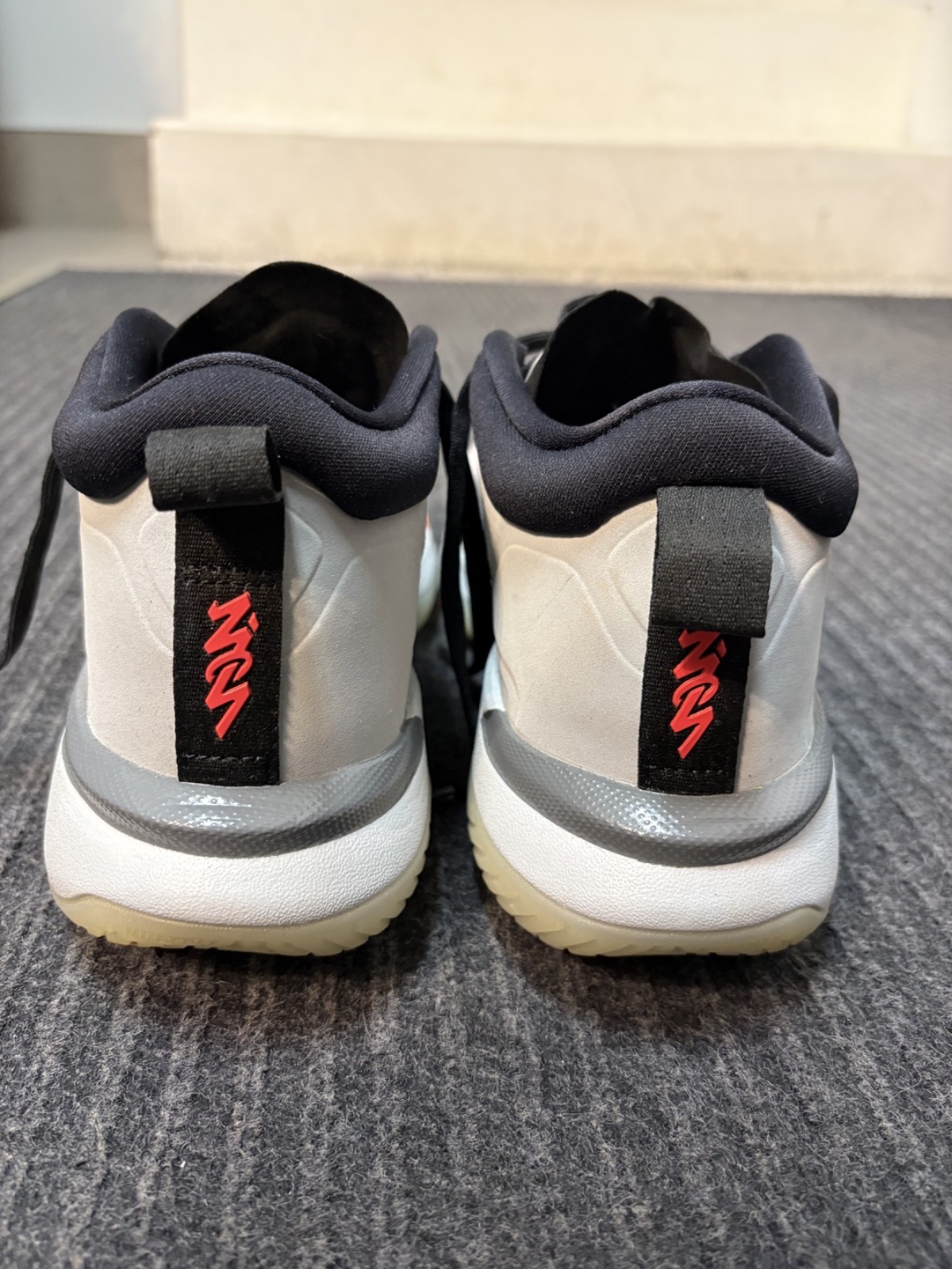 Nike Air Jordan ZION 1 Light Smoke Grey – Mens 10.5 Womens 12