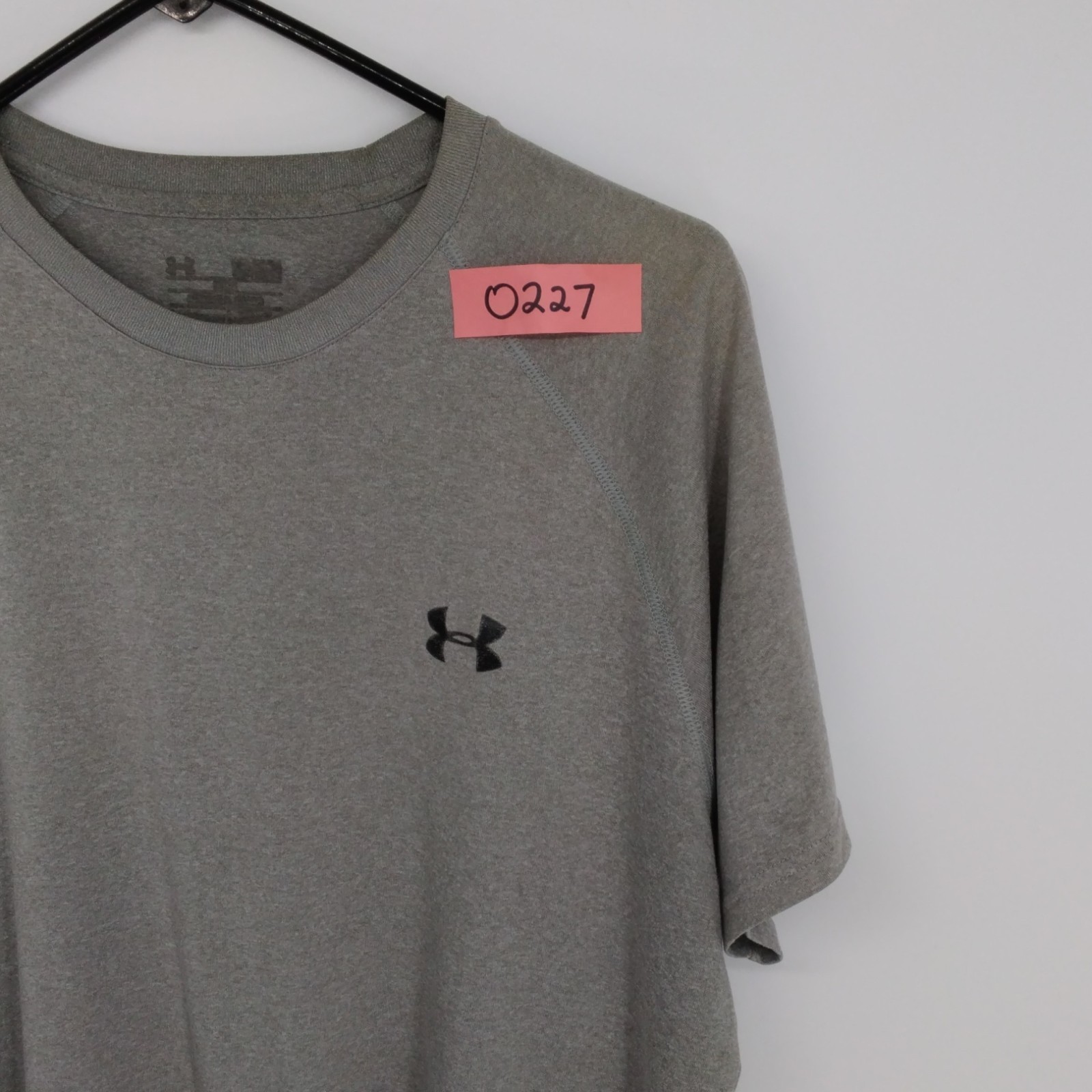 Under Armour Men’s M/L Gray Cotton Crew Neck Short Sleeve Logo T-Shirt