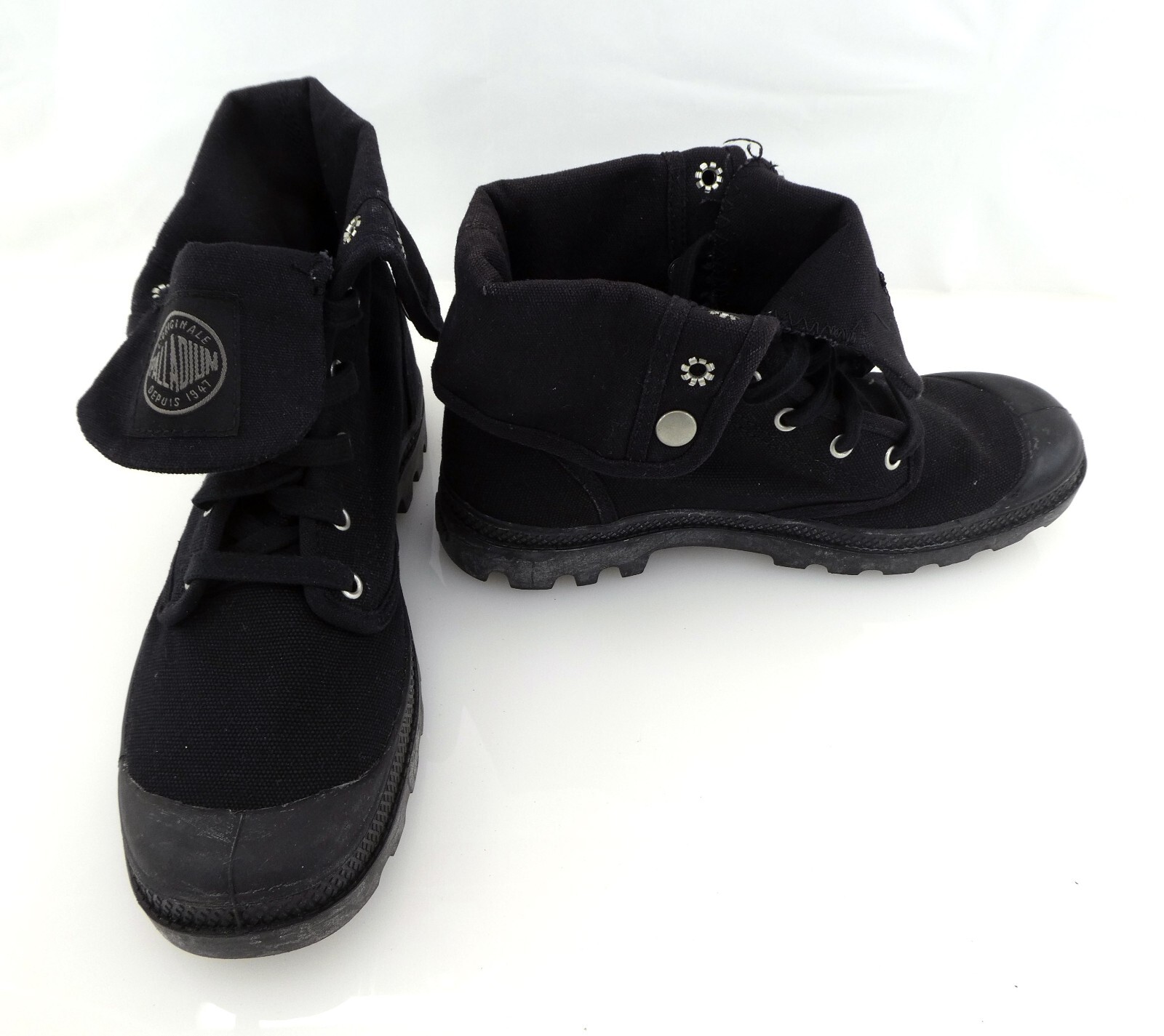 Palladium Shoes Cesario Lo XVI Canvas Black Sneaker Mismatched 8.5/8