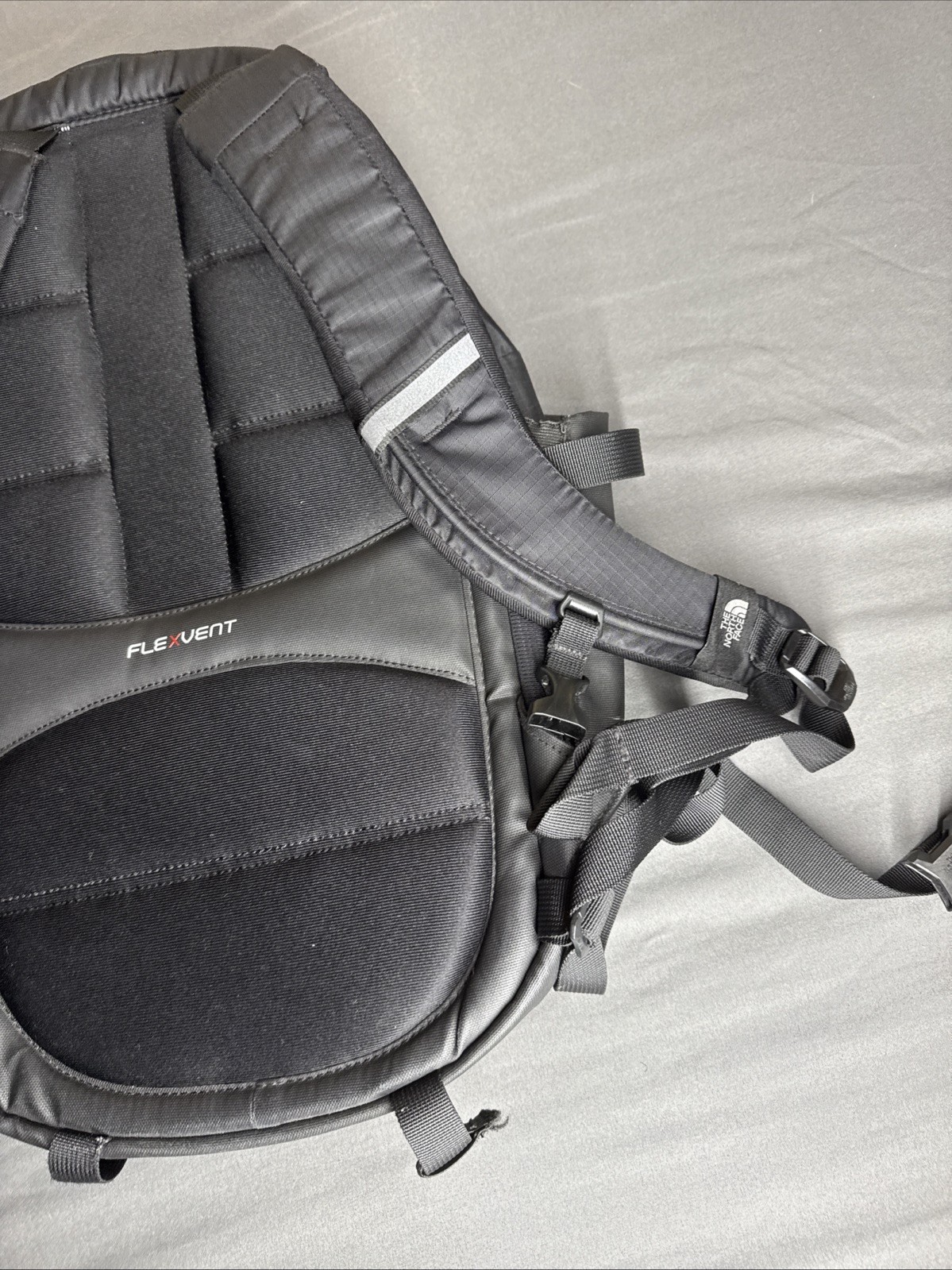 The North Face Women’s Recon Luxe Backpack, TNF Black/Burnt Coral, OS – USED