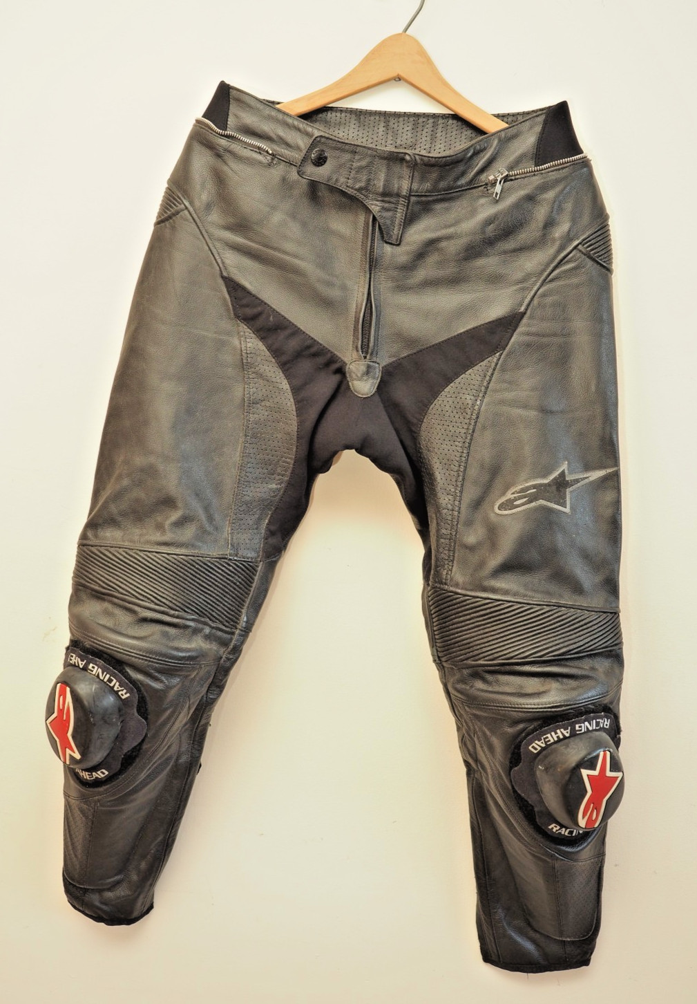 Alpinestars Leather Motorcycle Racing Pants Mens Size 34 Black Sport Bike Gear