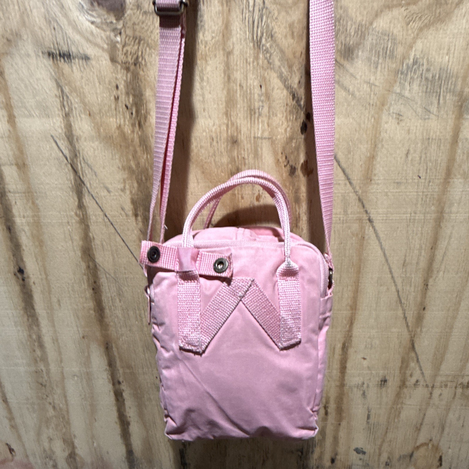 Fjällräven Kånken Mini Pink Crossbody Shoulder Bag Adjustable Strap Zip Pockets