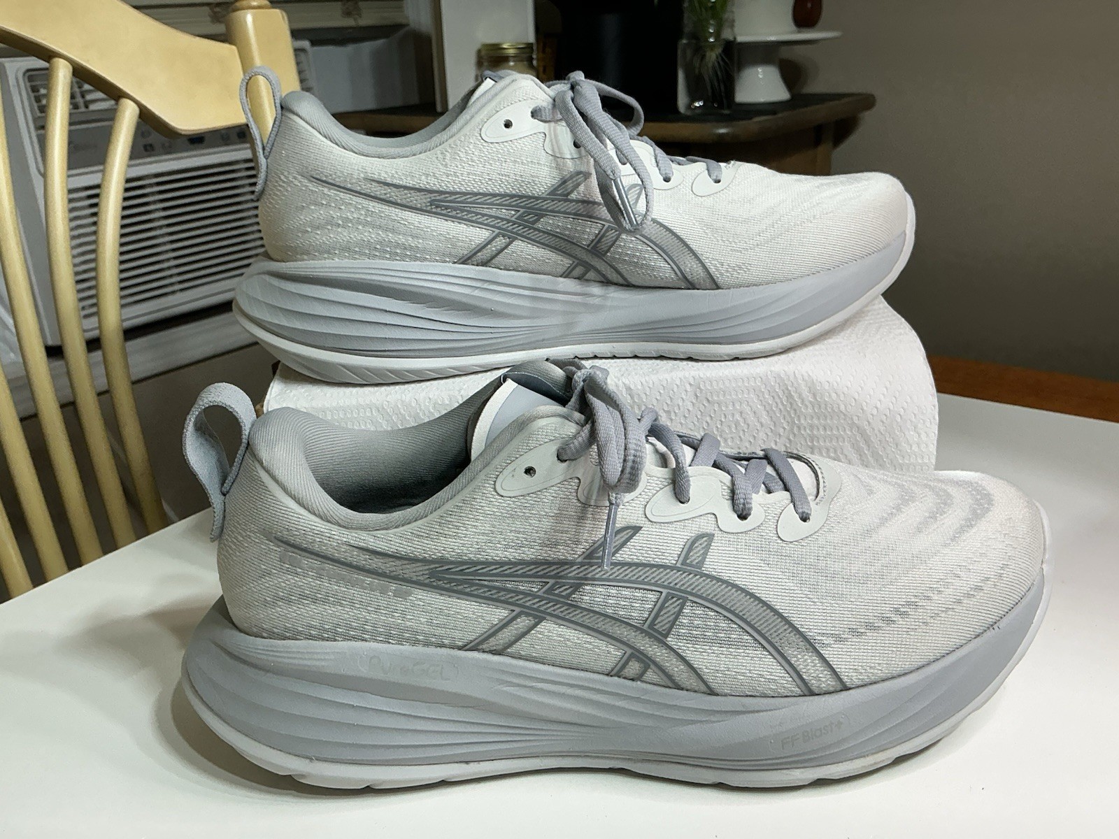 ASICS Gel Cumulus 27 SAMPLE Running Shoes in Men’s US Size 9, Standard Width