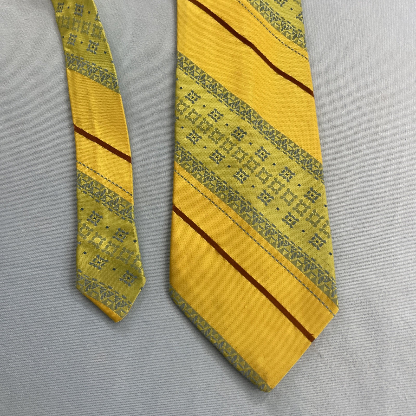vtg 70s Trevira Cornel Swing Tie Southwest Rockabilly Stripe Yellow Green 4×57