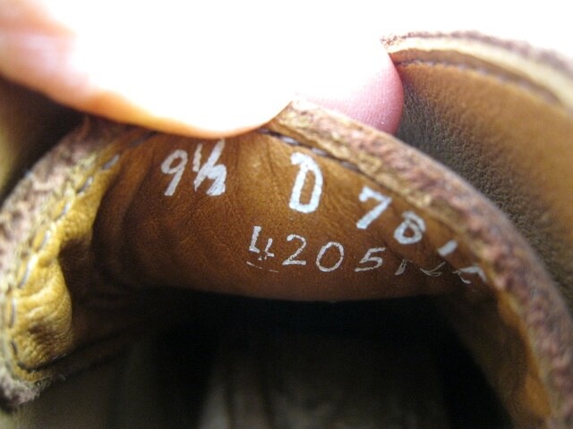 NEW Allen Edmonds “CHANDLER” LUG CHUKKA Boot 9.5 E(L) & 9.5 D(R) Brown(549N)