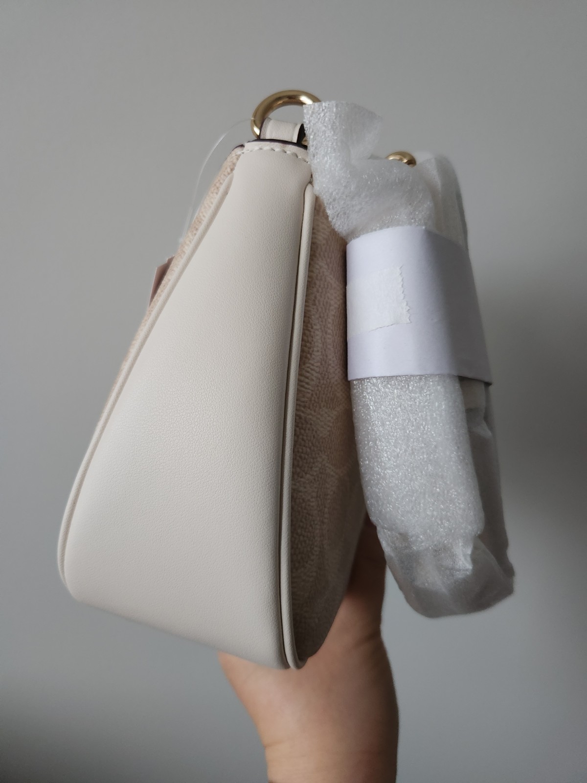 NWT Coach Teri Shoulder Bag In Signature Canvas CV933