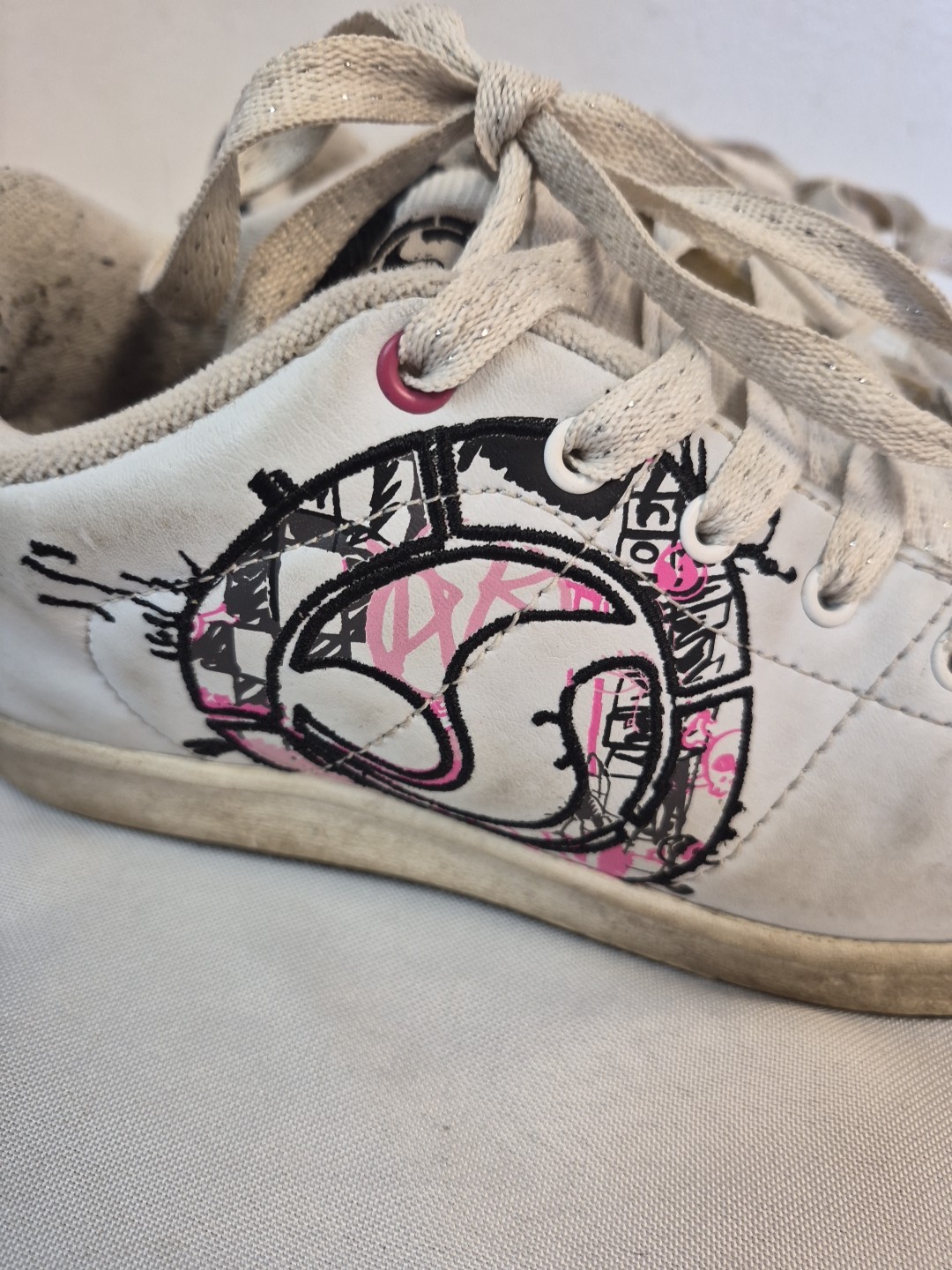 DVS Revival Splat White/ pink/ Black Women’s Shoes USA SIZE 8