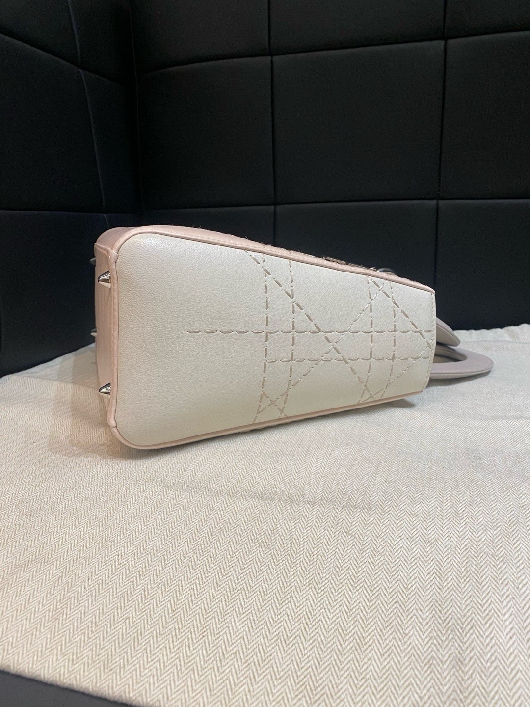 Dior Pre-Owned Authentic Luxury Handbag 24×11×20 Free Tracked Shipping
