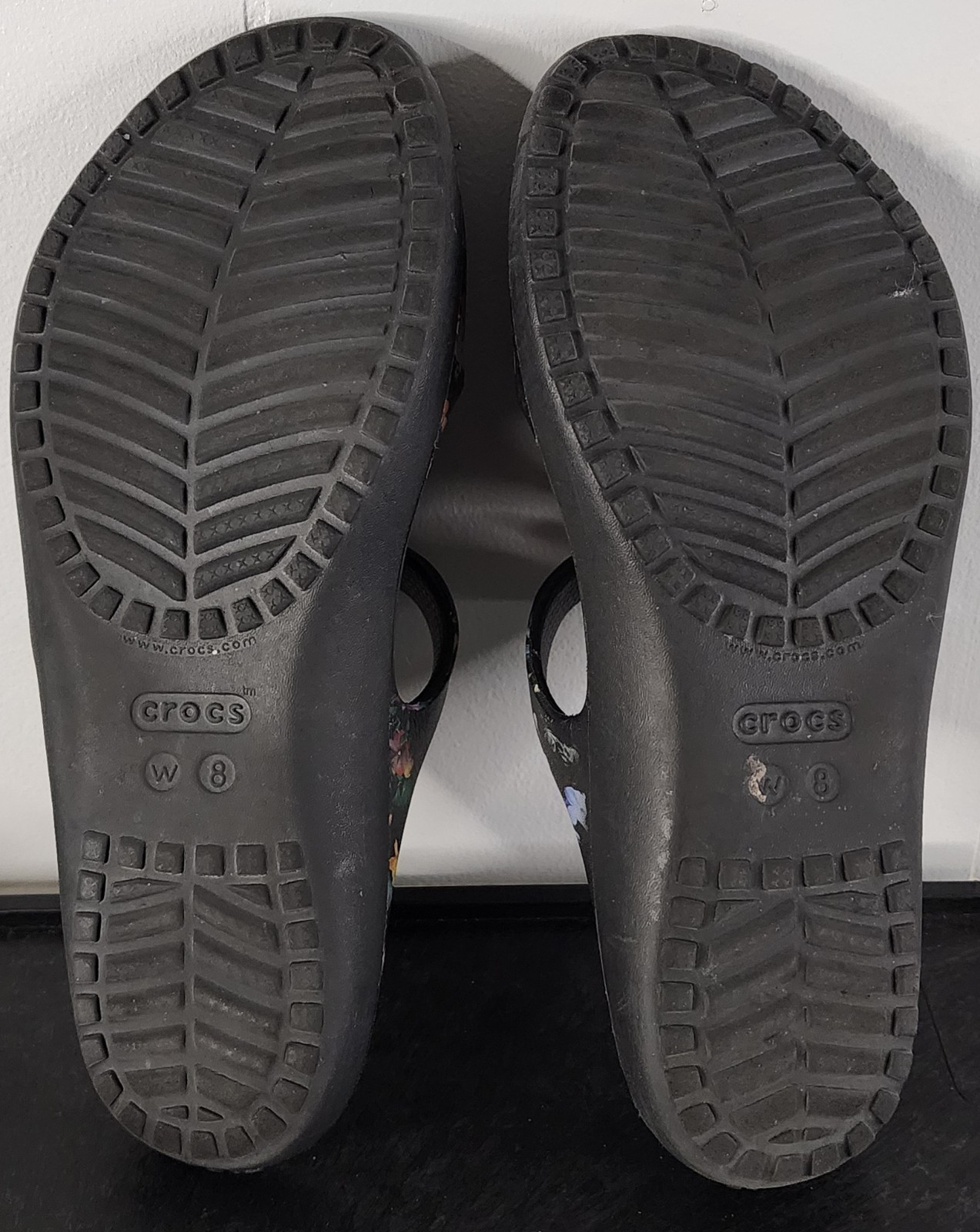 Crocs Kadee II Graphic Women’s Sandal Floral Size 8 Iconic Comfort