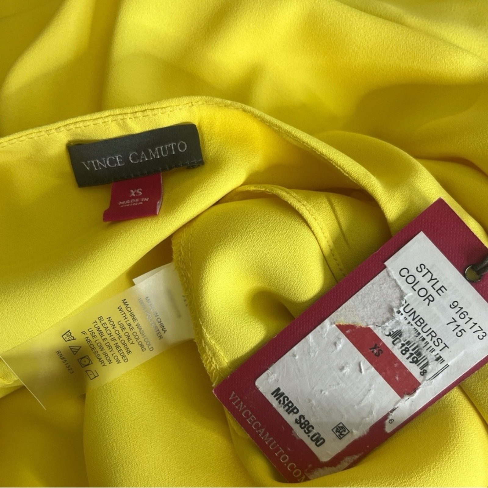 Vince Camuto sunburst yellow V-Neck 3/4-Flutter Sleeve Blouse NEW size XS