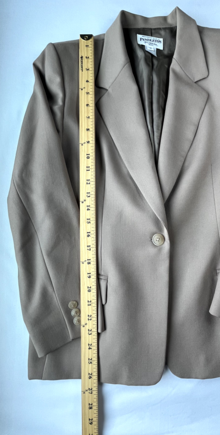 Pendleton Blazer Women’s Size 14 Petite Beige 100% Virgin Wool Dressy Career