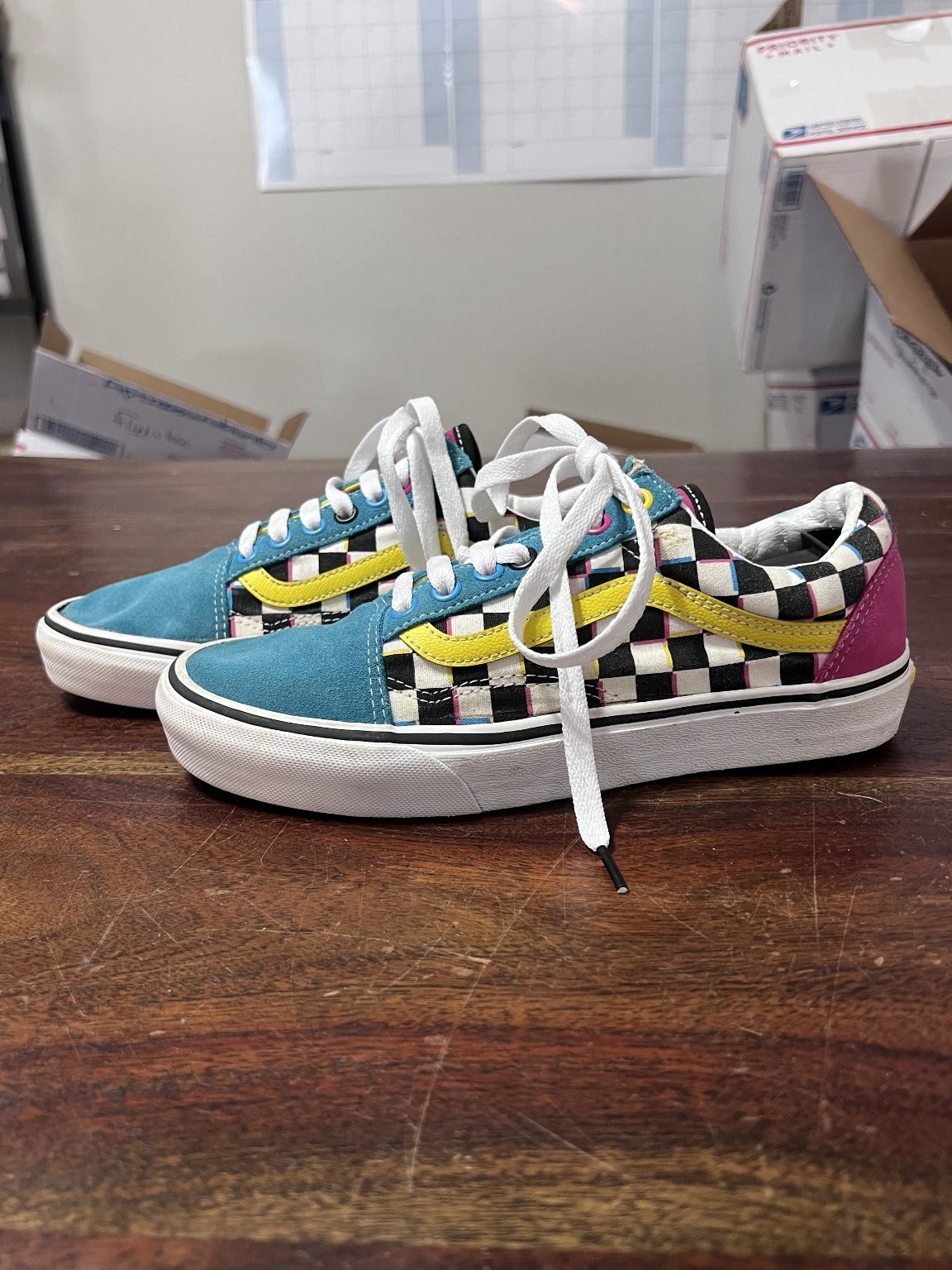 Vans Old Skool Women’s 8 Multi-Color Checkered Suede Canvas Lace-Up Sneaker