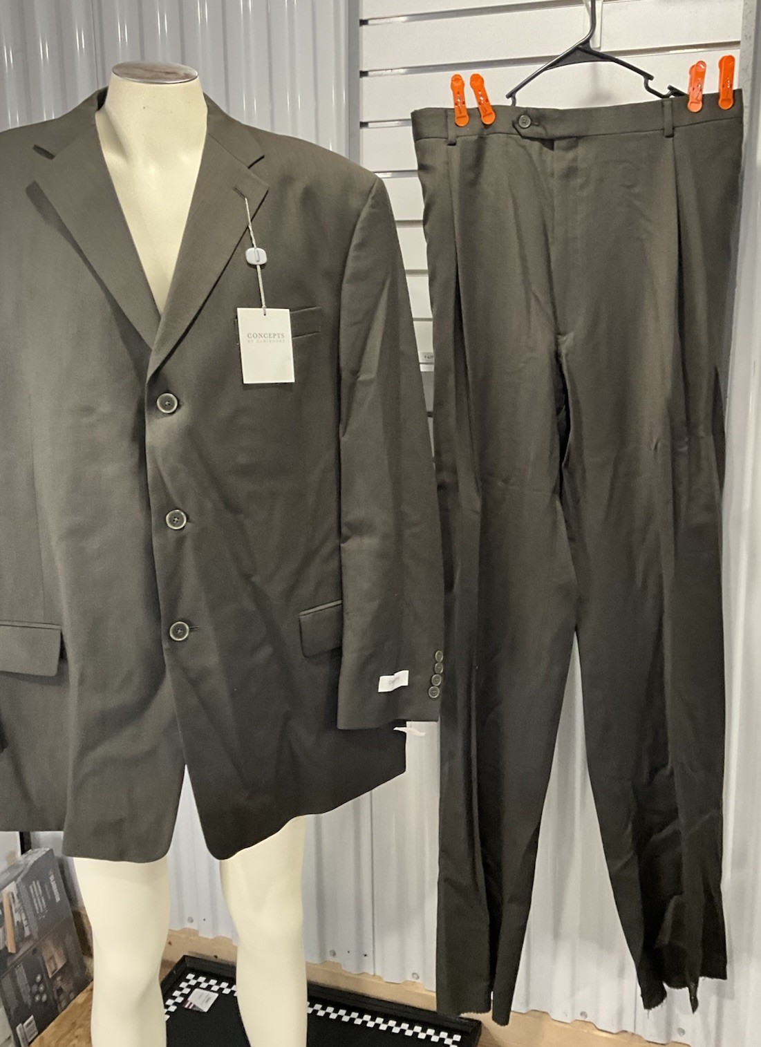 Concepts Claiborne Mens Two Piece WORSTED Wool Suit Pants & Jacket 52 48 L NEW