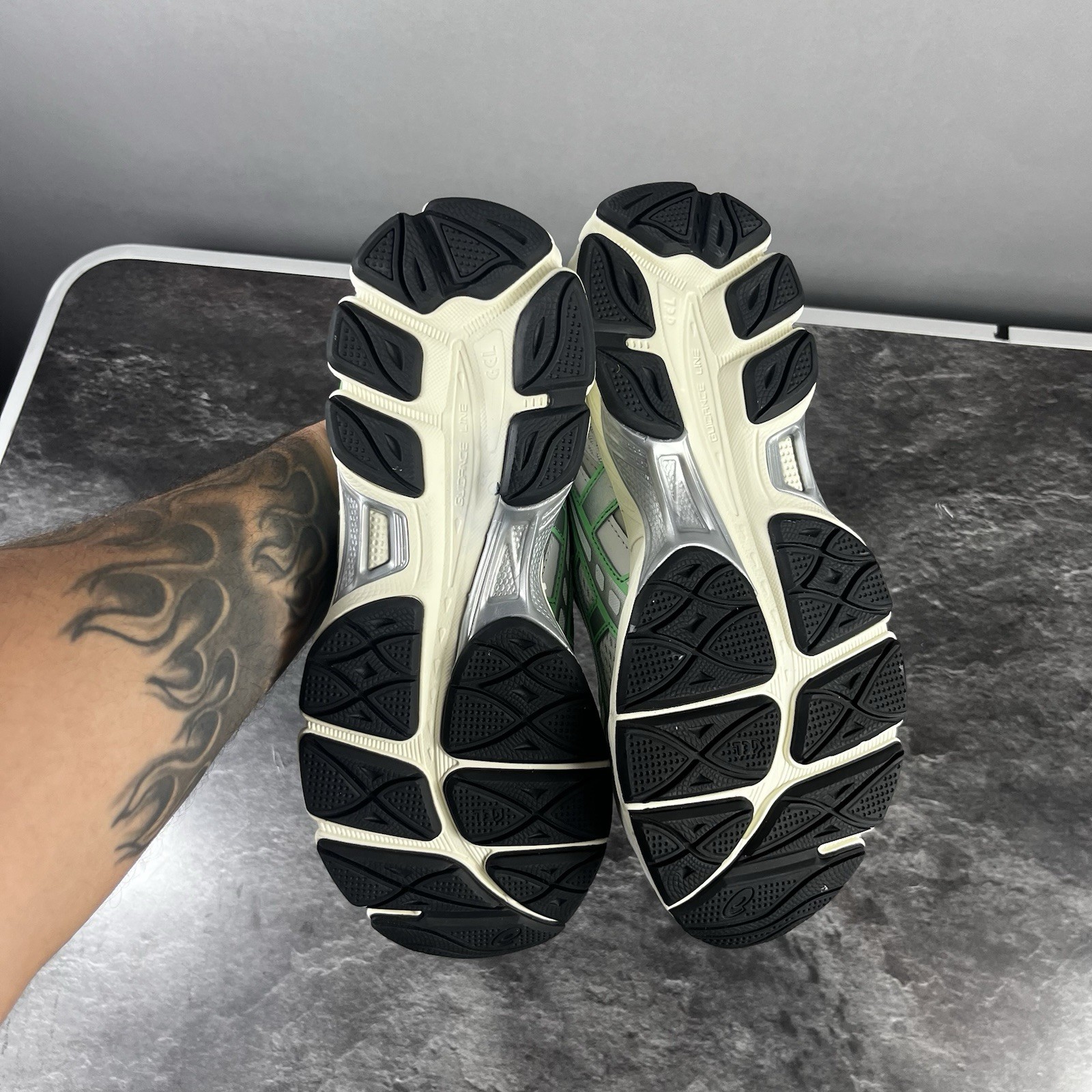 ASICS Gel-NYC 2055 “White Menthol”1203A542-105 Size 5.5M = 7 womens