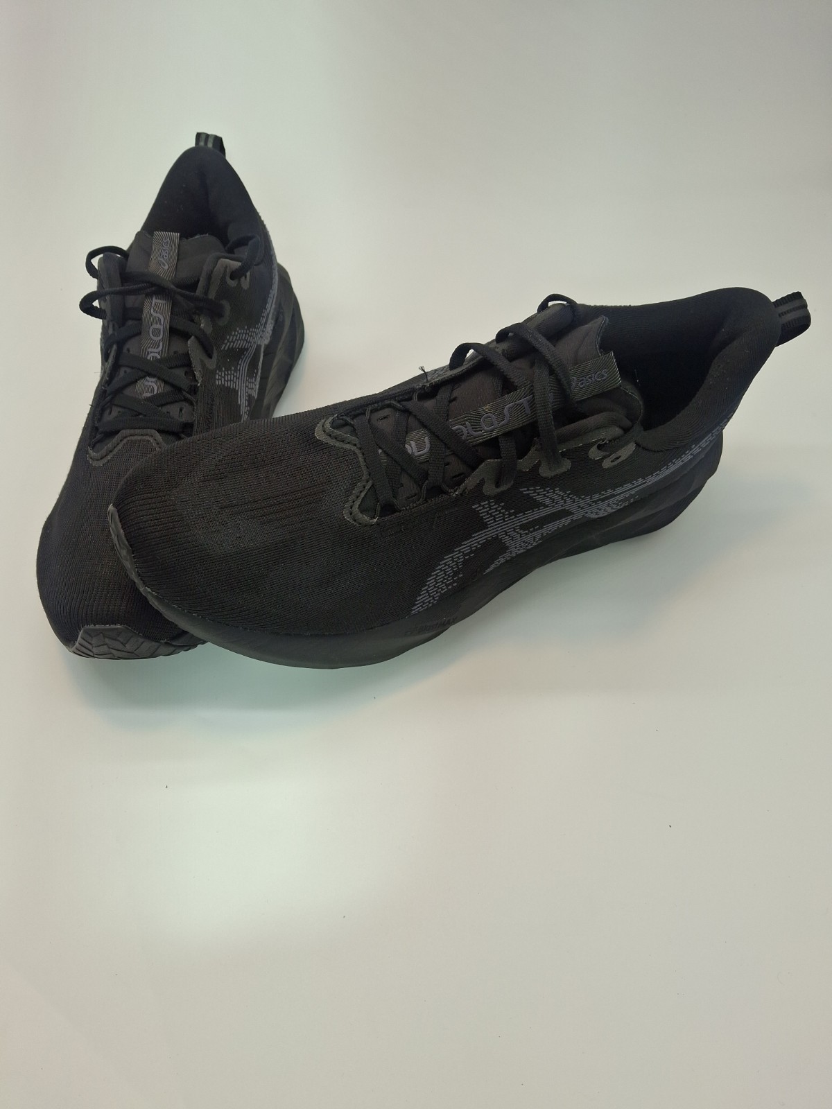 Men Asics Novablast 5 Black Shoe Size 11 1011b974