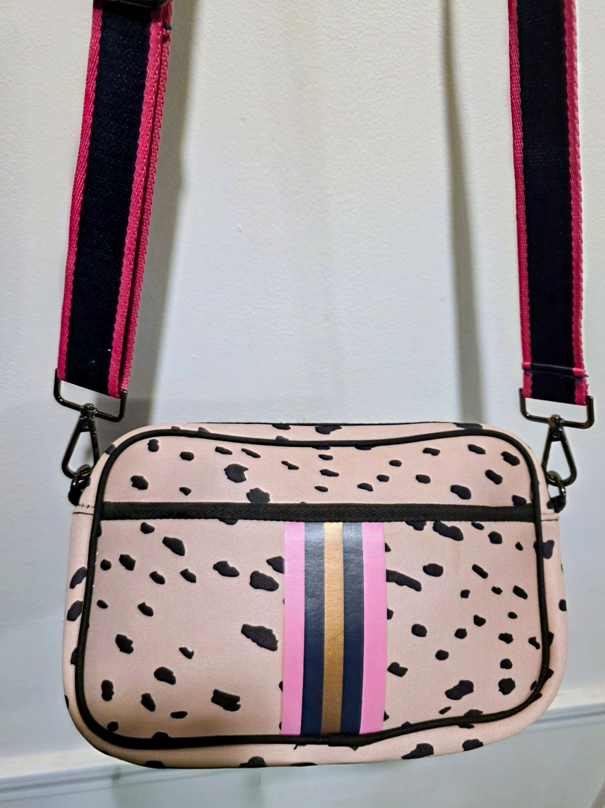 Women’s Small Crossbody Bag Animal Print Zip Closure Adjustable Strap Pink/Black
