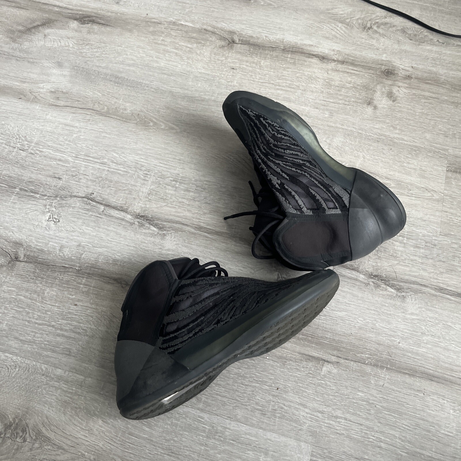 Size 13 – adidas Yeezy Quantum Onyx