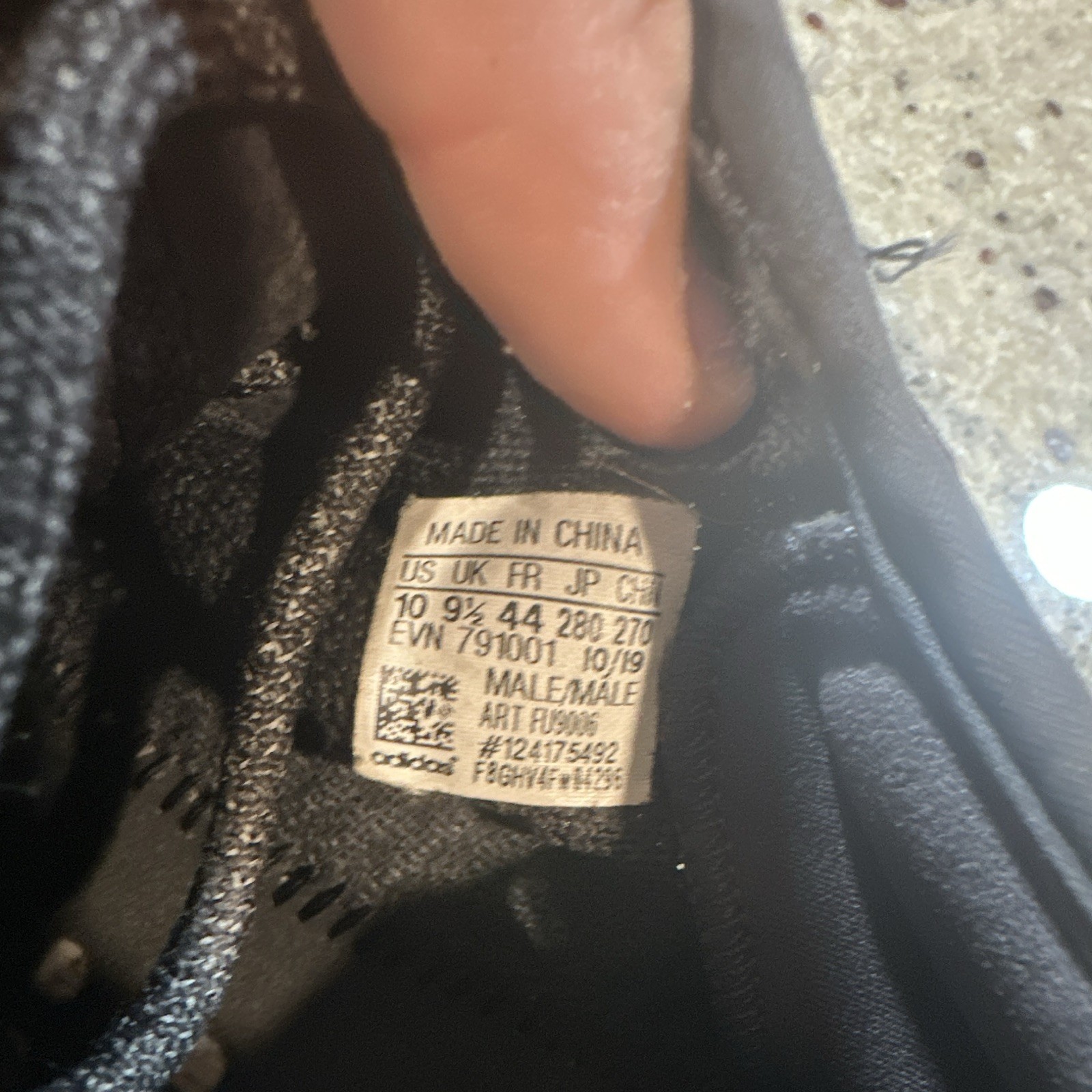 adidas Yeezy Boost 350 V2 Black Non-Reflective Low Top Primeknit FU9006