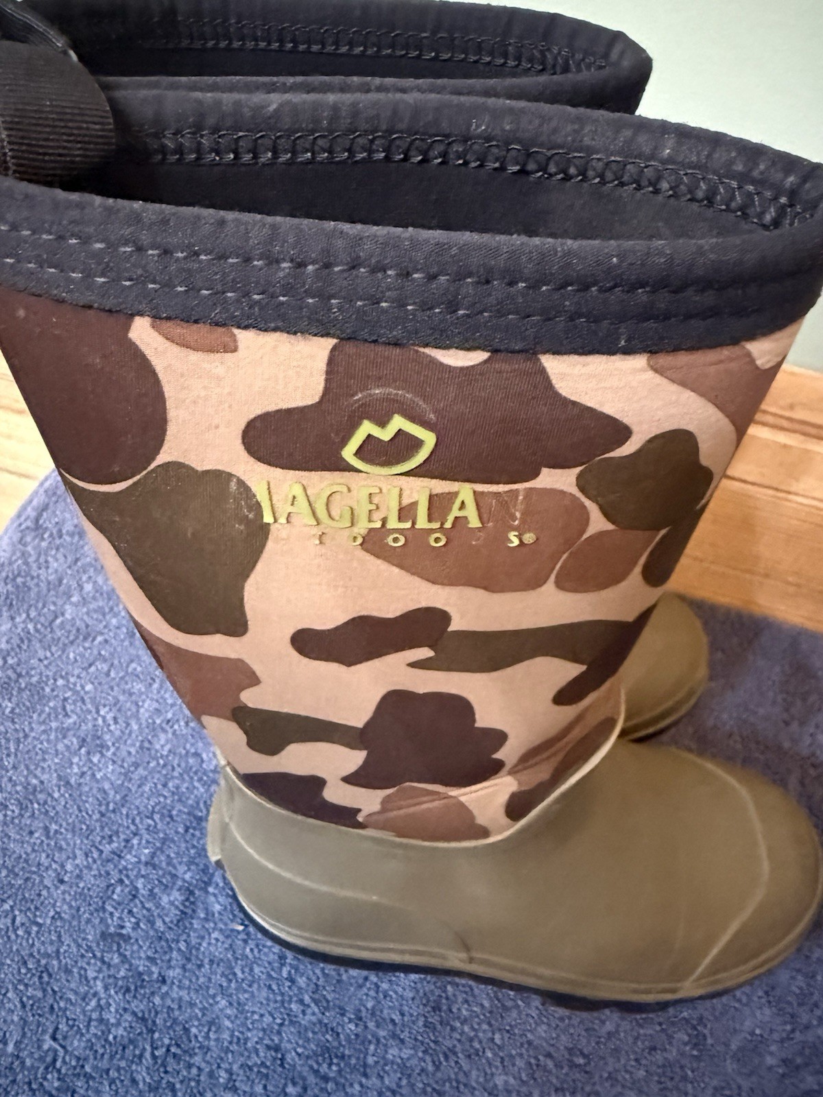 Waterproof Kids Size 3 D Rubber Pvc Boots By Magellan Gently Used.