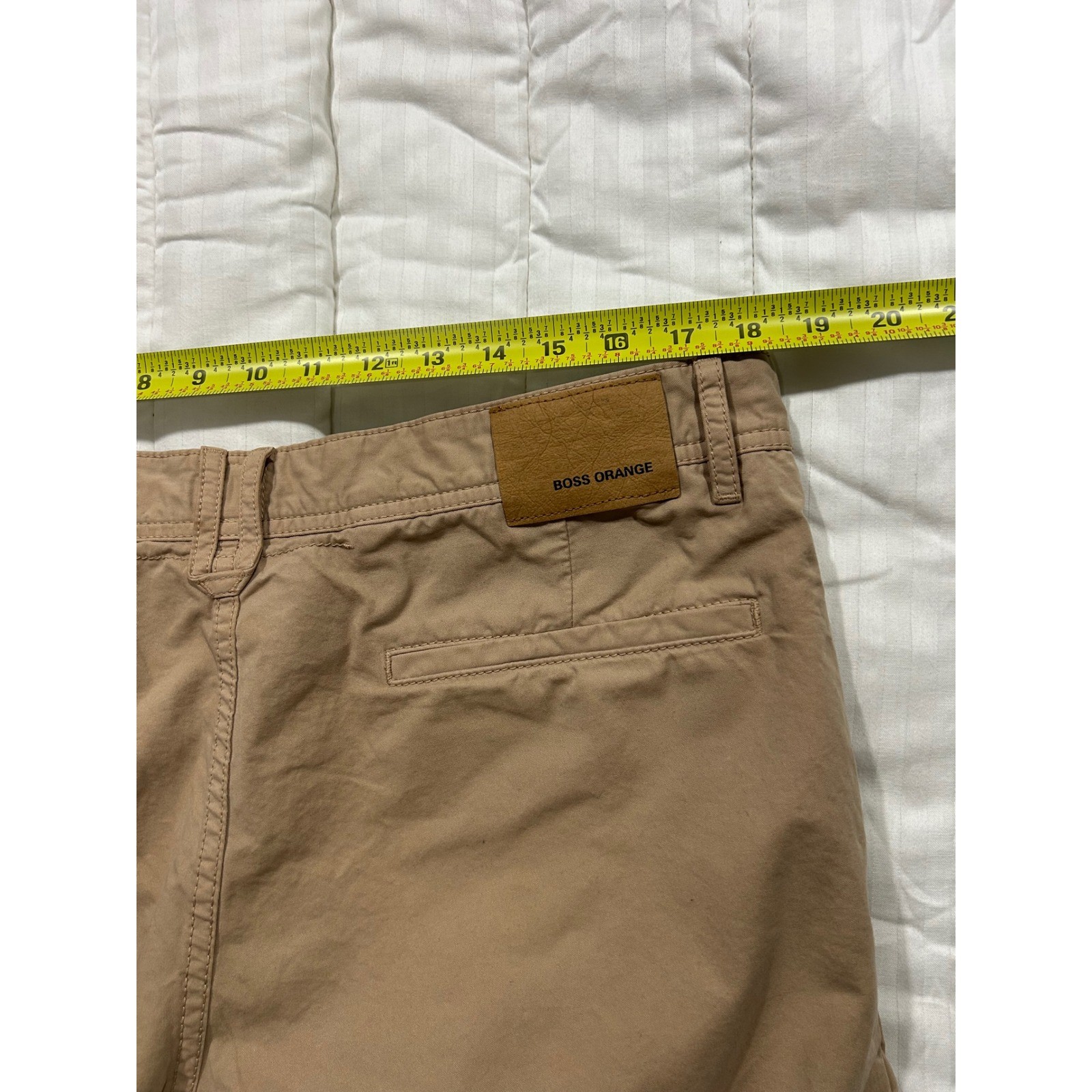 Hogo Boss Chinos Men 36″ Khaki Boss Orange Label Reguar fit. (734)
