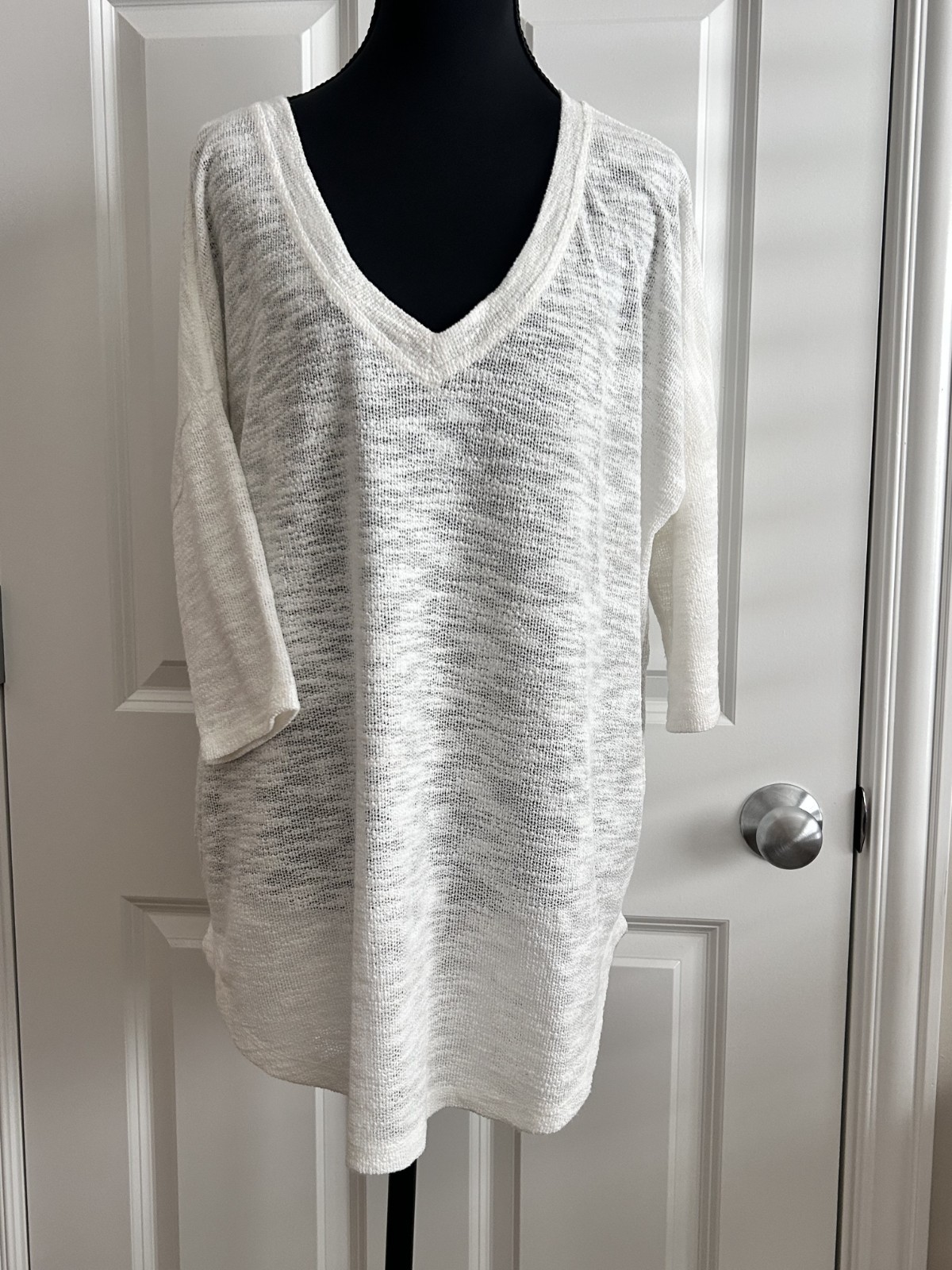 CHERISH OFF WHITE OPEN WEAVE SUMMER V-NECK PULLOVER UNSIZED LARGE