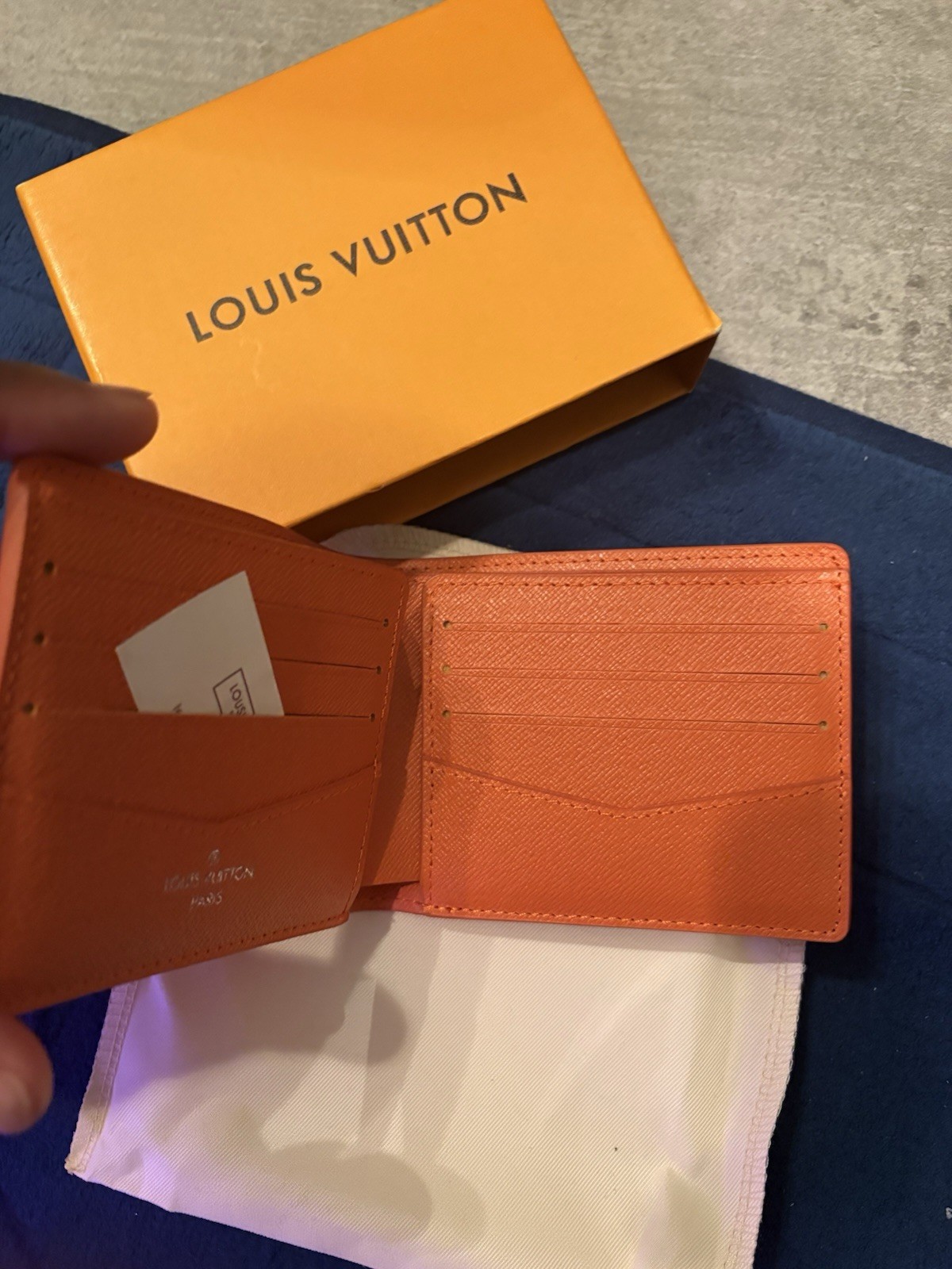 Louis Vuitton Red Monogram Bifold Men’s Wallet, Credit Card Holder, Logo
