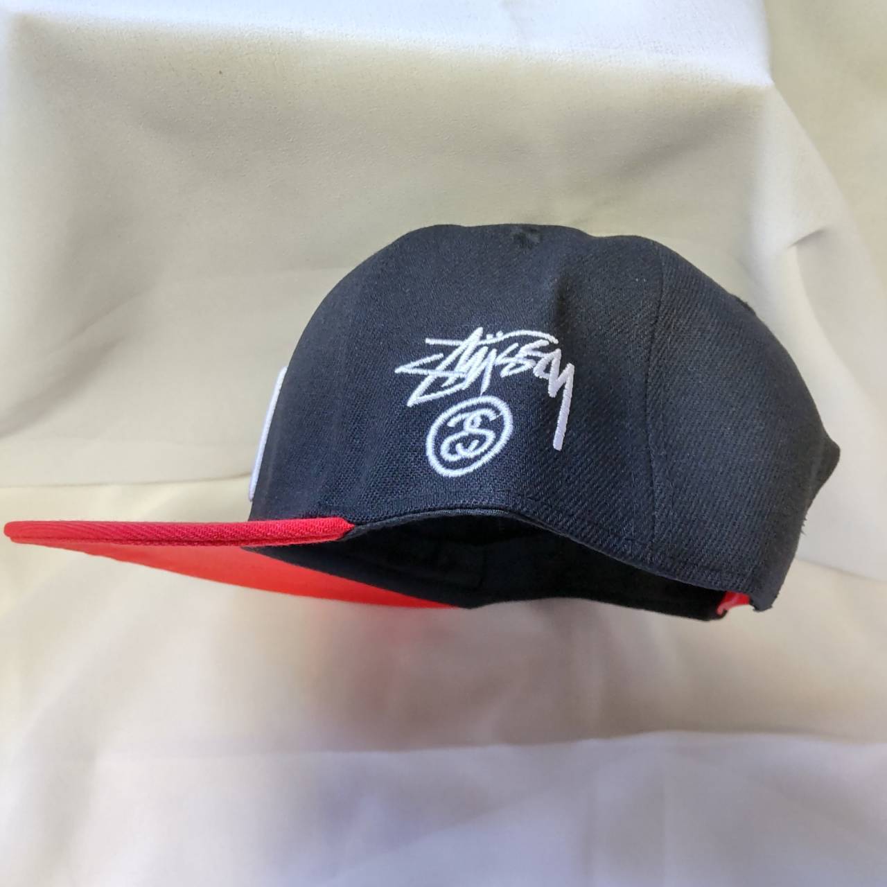 check description chose color STUSSY Snapback Cap Hat black Gray White Red acs