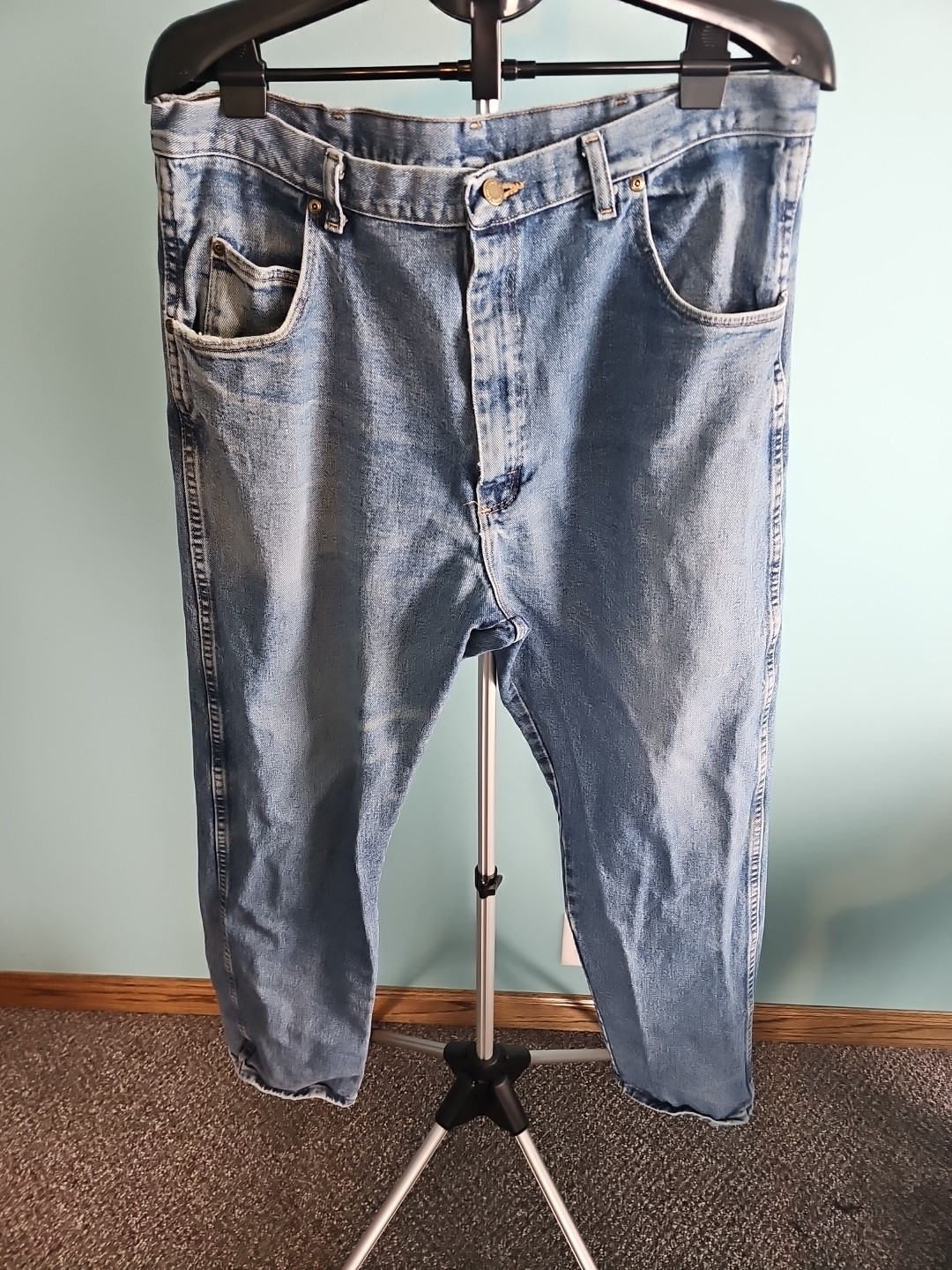 wrangler rugged wear jeans