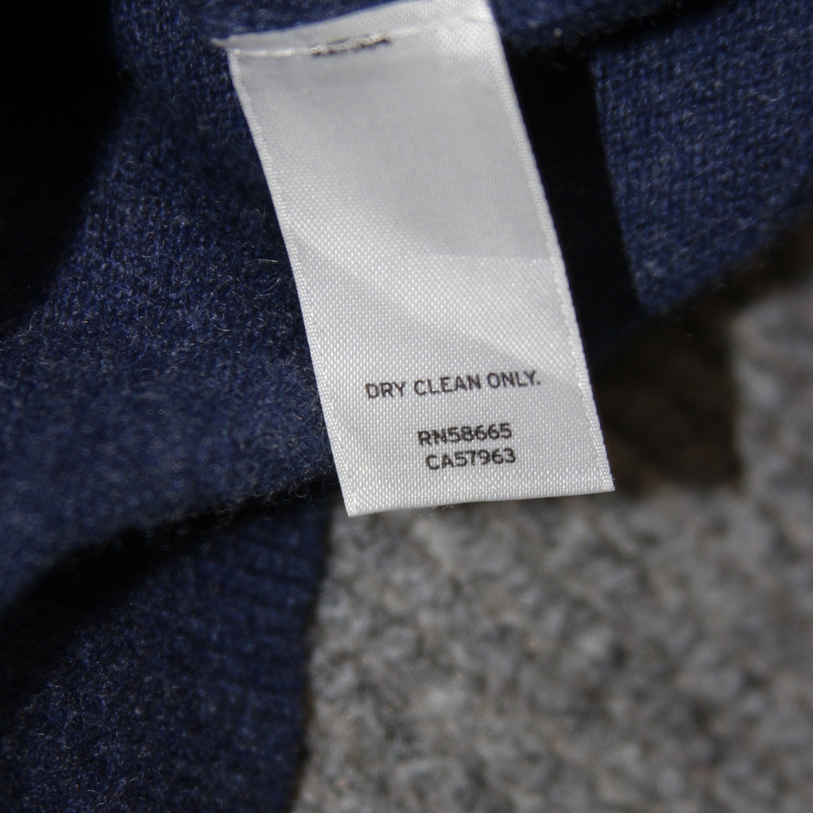 John W Nordstrom V-Neck Sweater Women M Blue 100% Cashmere Long Sleeve
