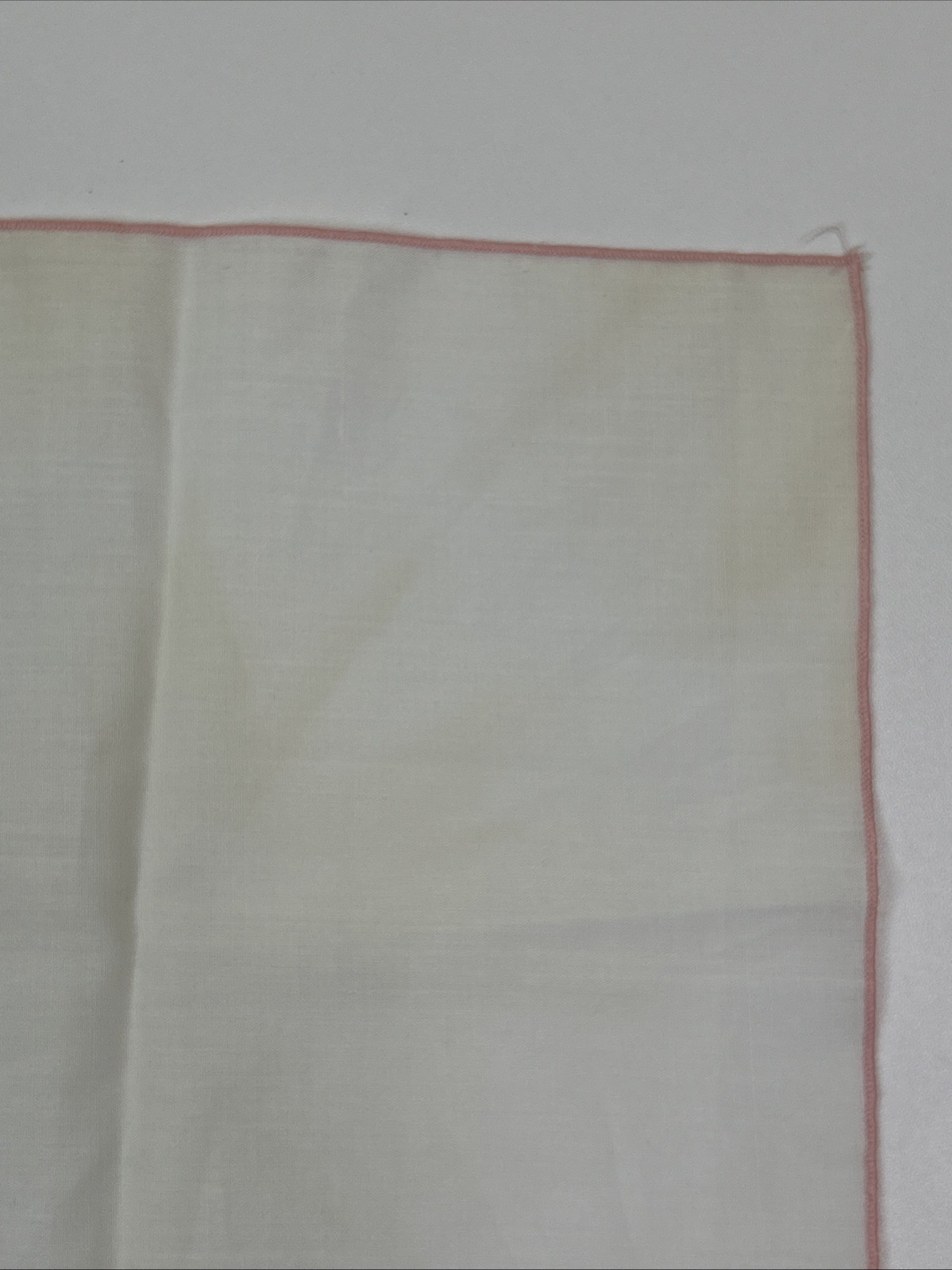 VINTAGE 10.25” PINK DETAILS AND WHITE LADIES’ HANKIE/HANDKERCIHEF WITH A FLOWERS