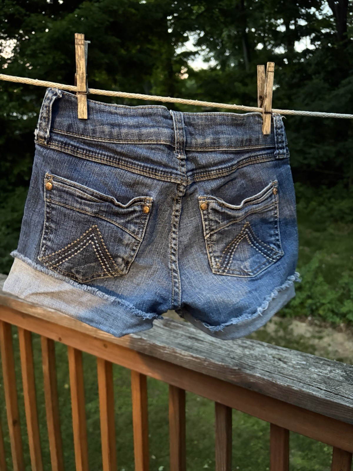 Morgan cuffed frayed hem denim shorts with cute back hits in US 2 #microshorts