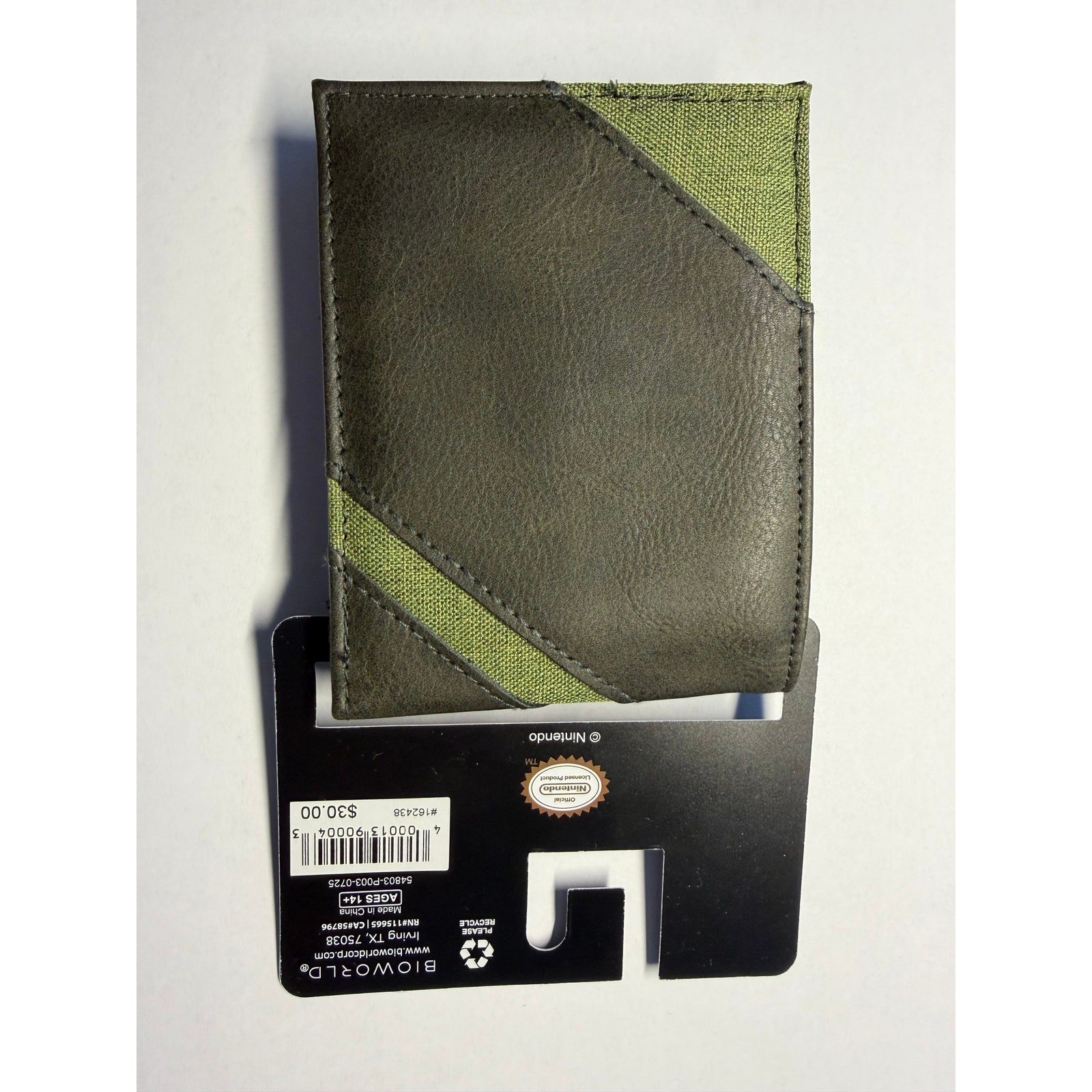 Universal Epic Nintendo World The Legend Of Zelda Shield Wallet Authentic