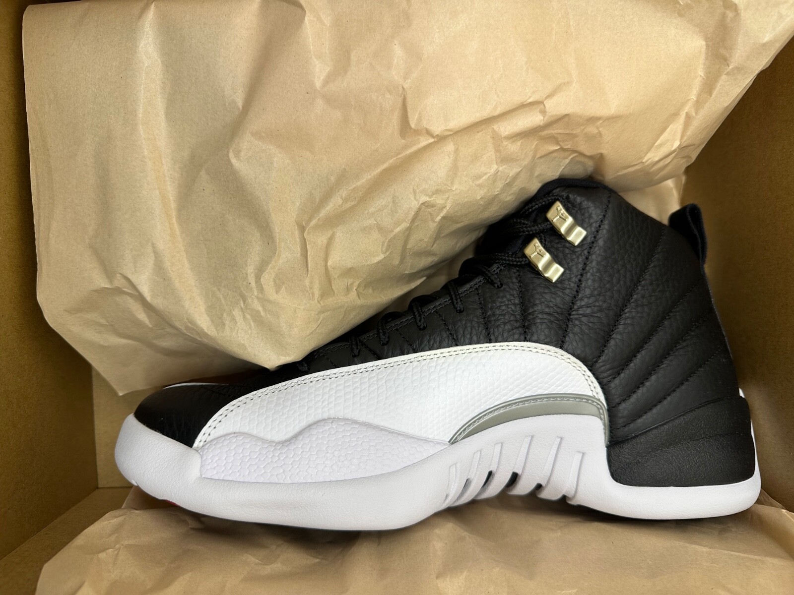 Air Jordan 12 Playoffs Retro 2022 Black White Varsity Red CT8013-006