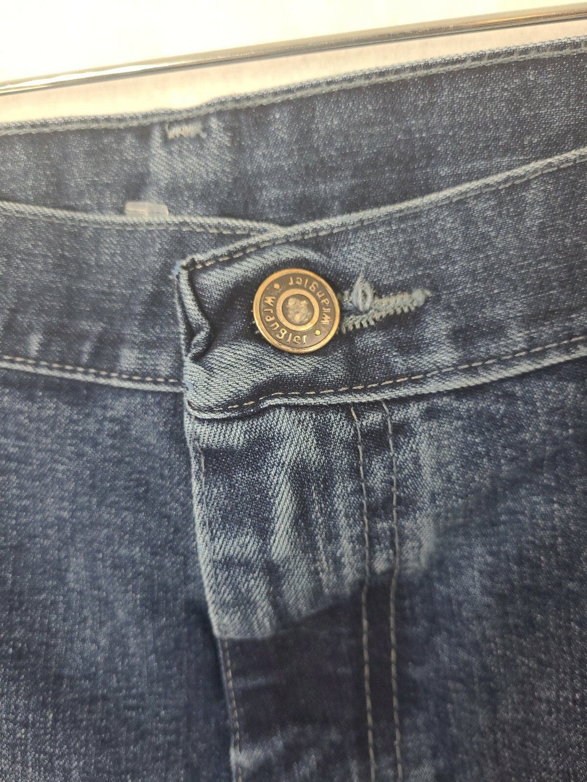 NEW Wrangler Mens 42 x 32 Relaxed Fit Carpenter Hammer Loop Denim Blue Jeans NWT