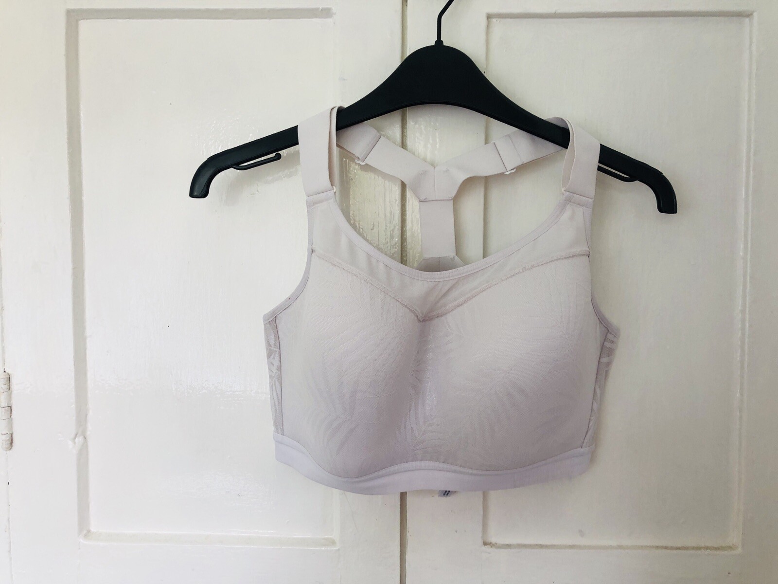 VICTORIA SECRETS SPORTS BRA 34DDD max support white