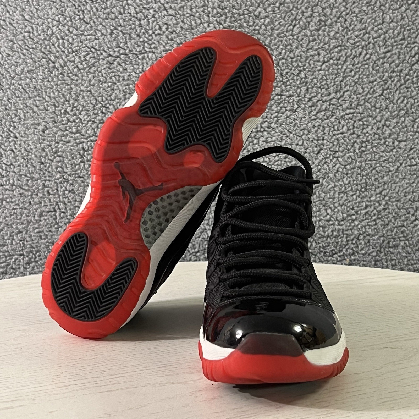 Air Jordan 11 Retro Bred 2012 Playoff Shoes Mens 10 Black Red Sneaker 378037-010