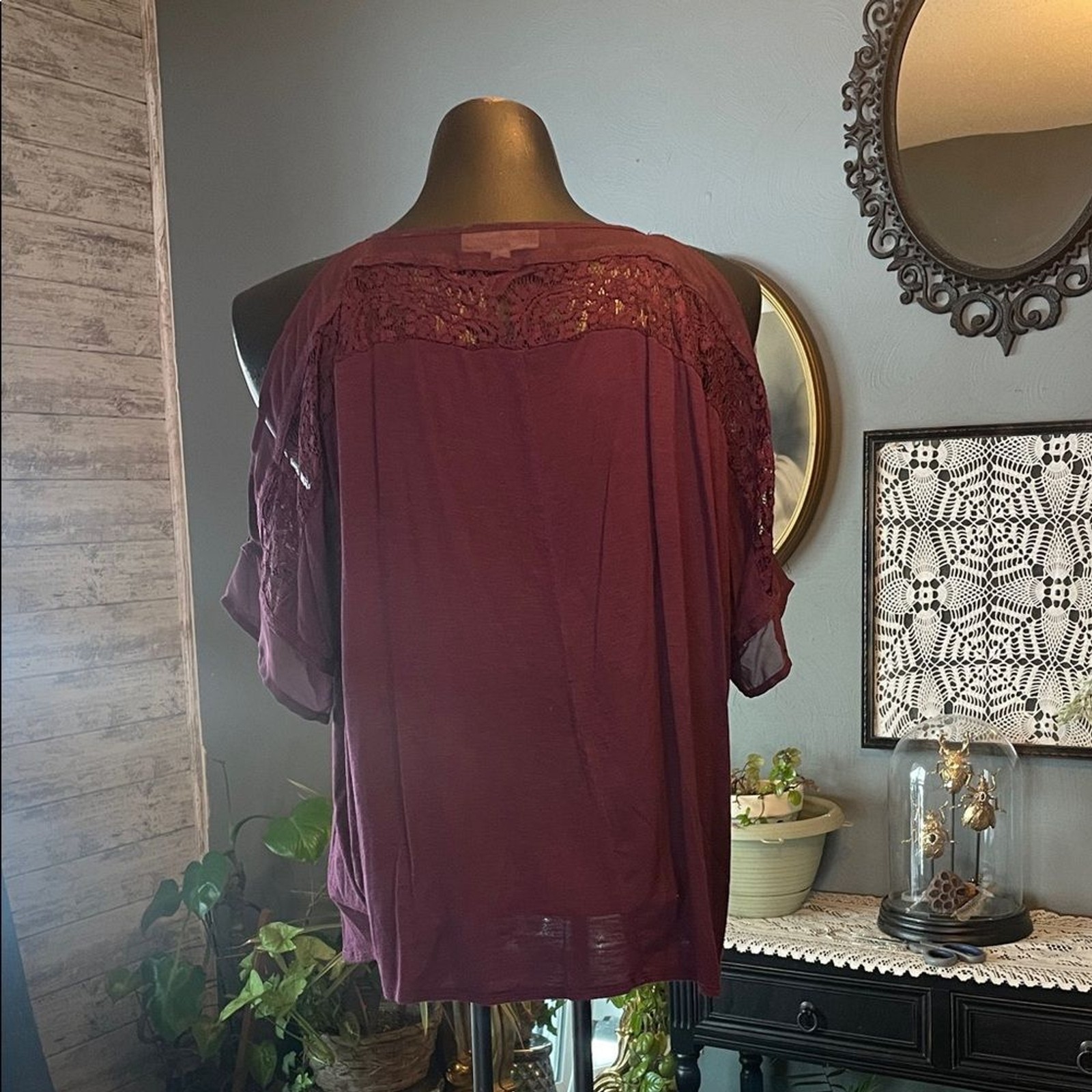 Jennifer Lopez Lace Sleeve Blouse – Deep Purple