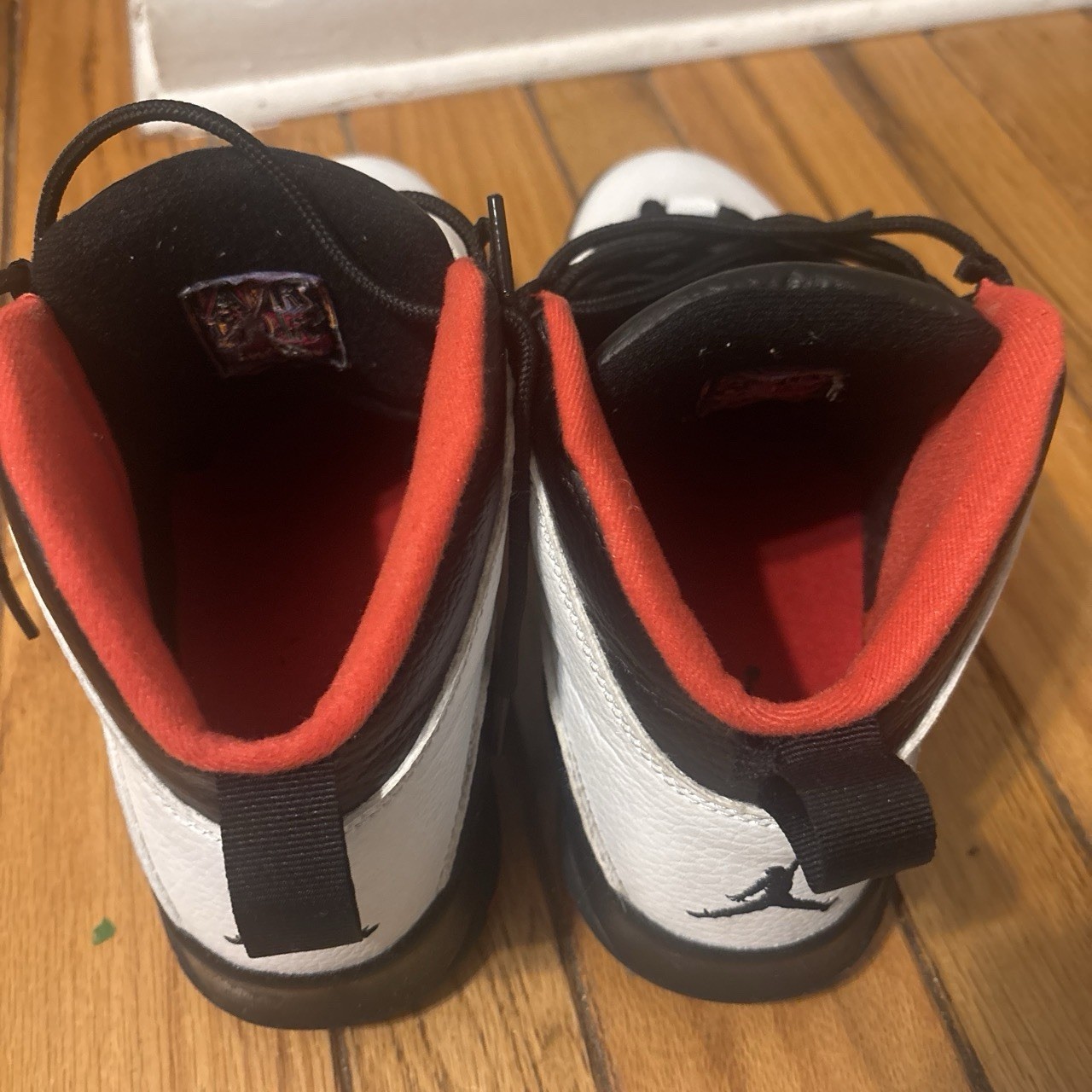 “Double Nickel” Jordan 10 Mid Top Leather Sneaker Men’s 8.5 White/Red no box