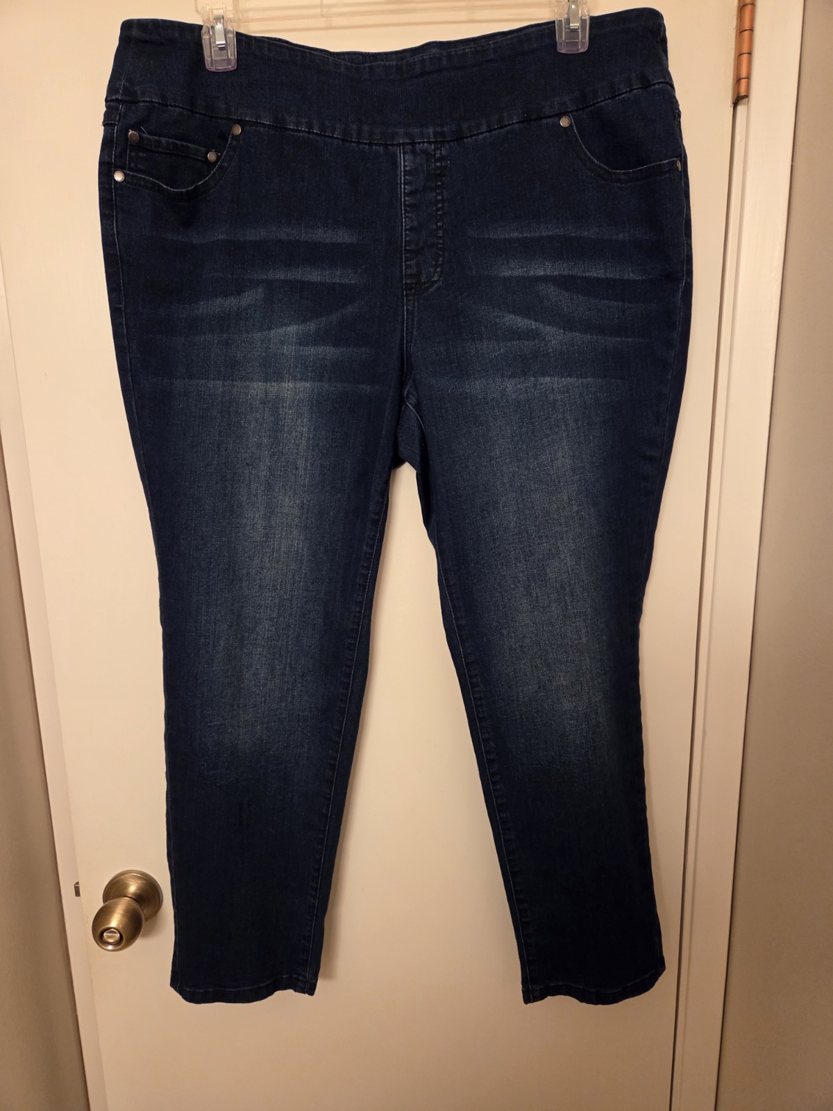 Avenue pull on legging jeans Elastic waistband Size 18A Jegging Comfort Stretchy
