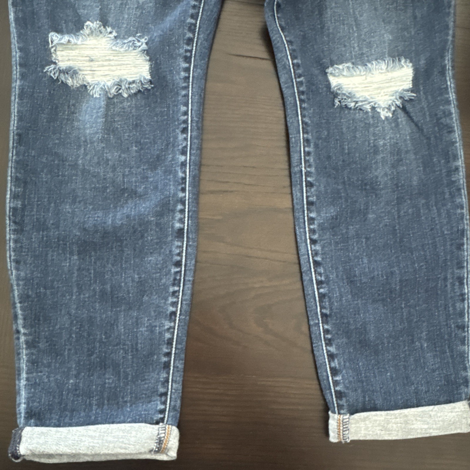 Judy Blue Women’s Slim Skinny Denim Jeans Medium Wash Blue Distressed 5-Pocket