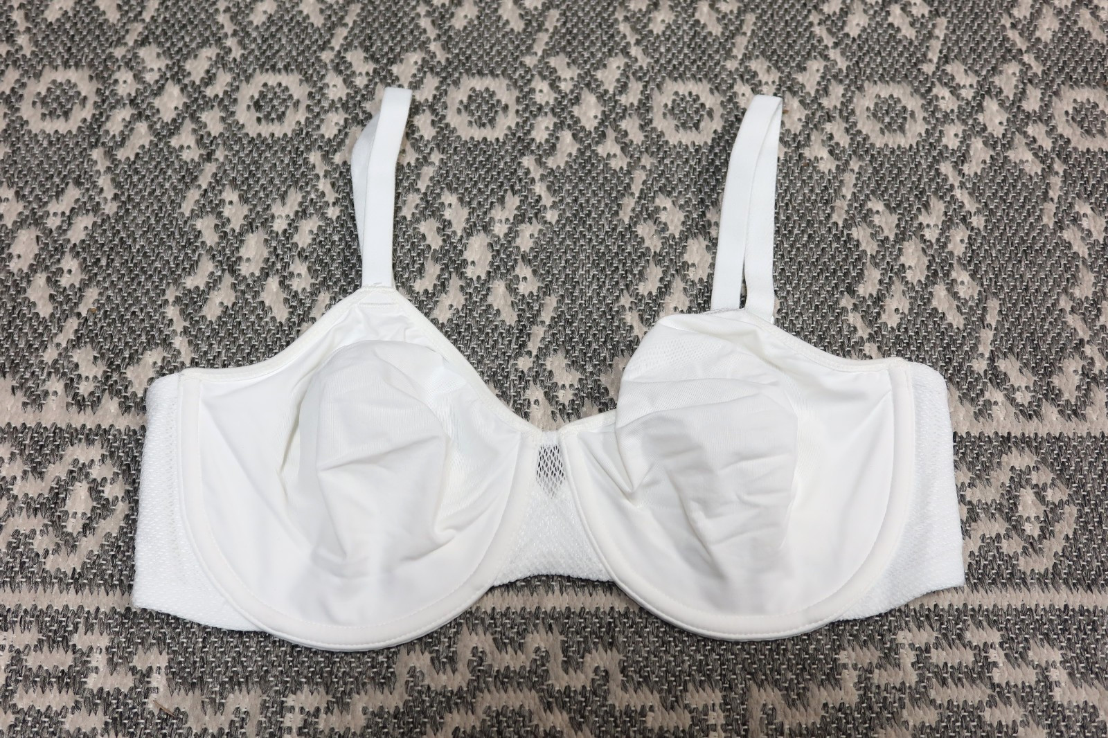 New Wacoal Wacoal Keep Your Cool Underwire Bra – Size 34D – White – # 855378