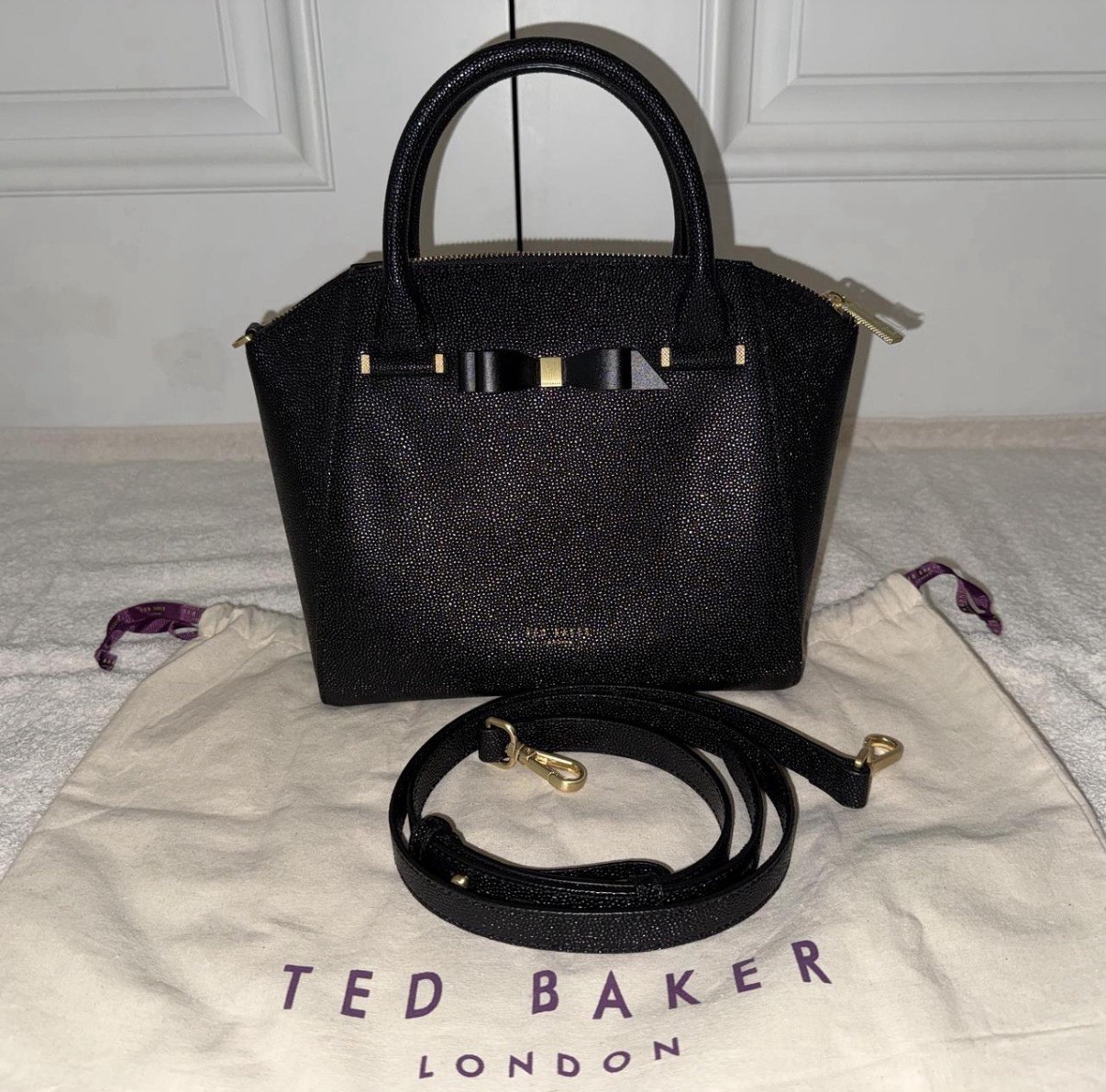Ted Baker Women’s Black Medium Satchel Bow Accent Zip w Detachable Strap Dust