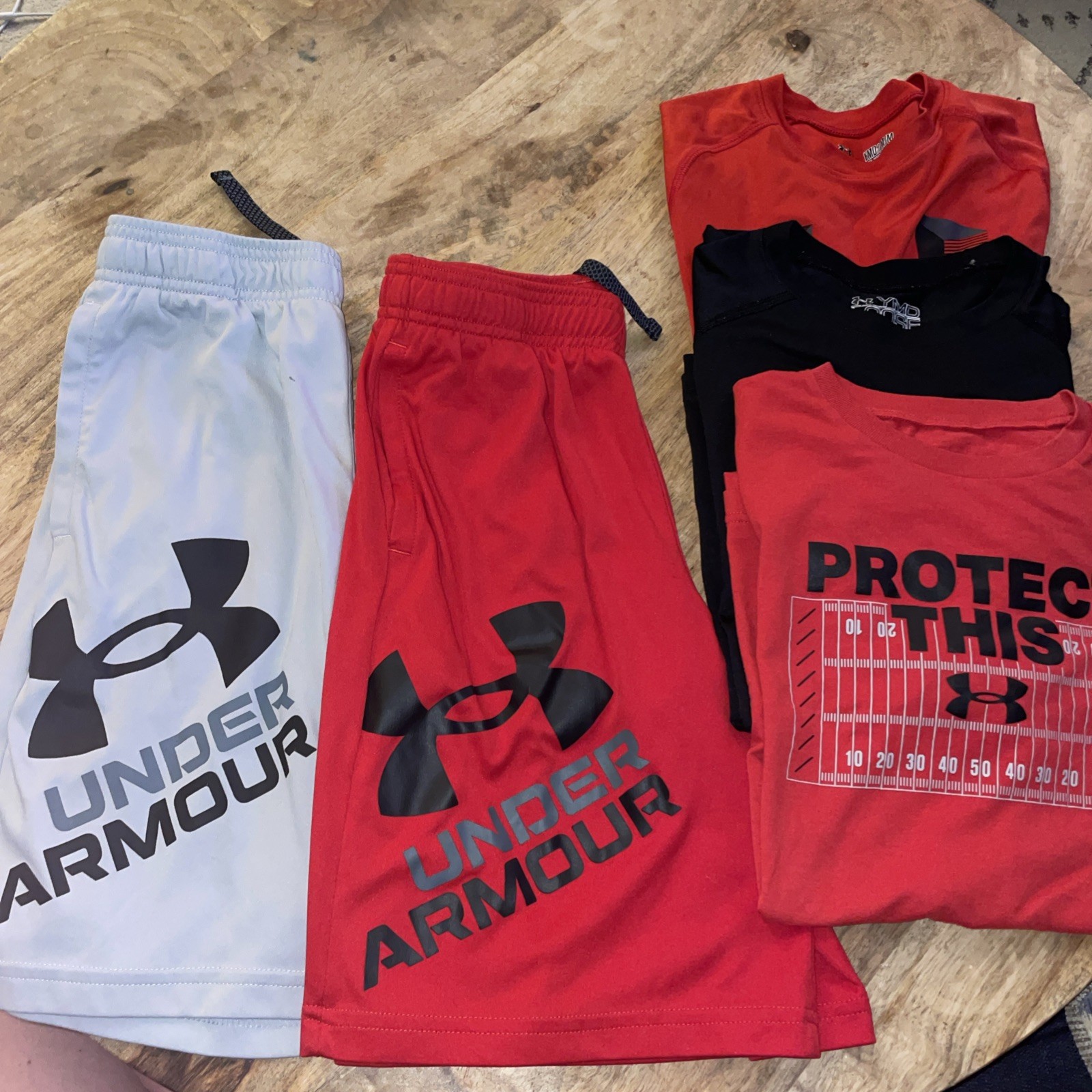 Under Armour Youth Athletic Lot 5 Pieces Shorts & Shirts M Medium 10 12