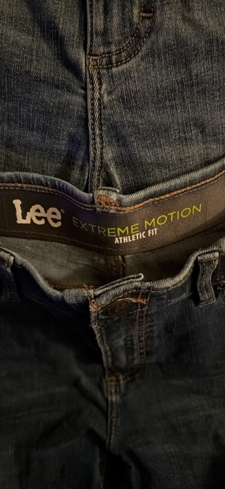 Lee Extreme Motion Men’s Blue Straight Leg Athletic Fit Denim Jeans 36-29
