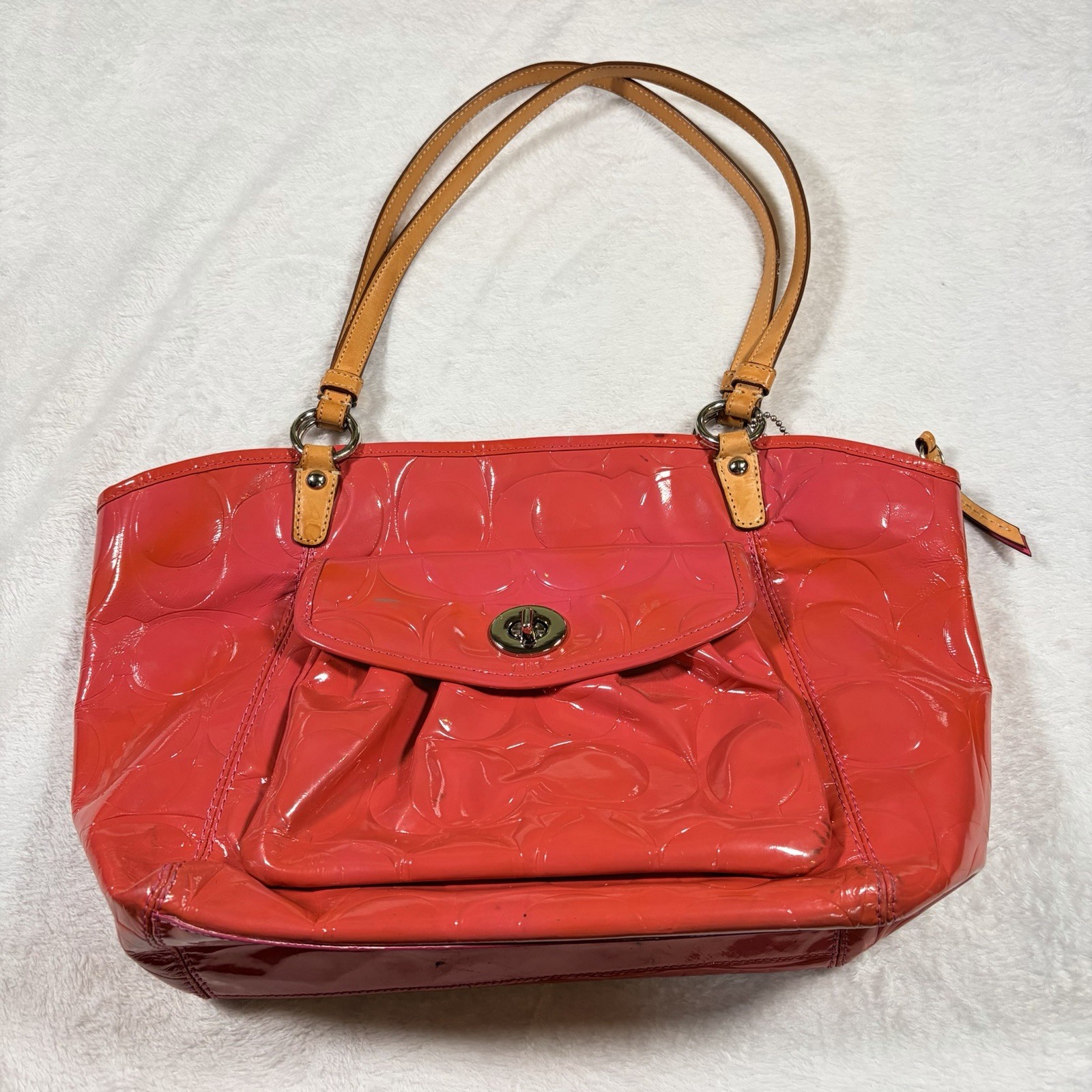 COACH LEAH SIGNATURE C EMBOSSED PATENT LEATHER Y2K TOTE HANDBAG F14663 Retro
