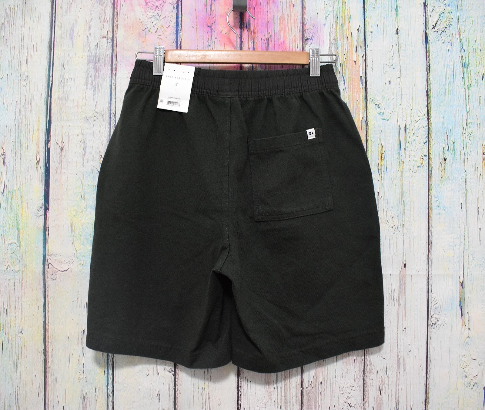 Men’s Free Assembly Patch Pocket Jam Shorts Multisize Dark Aloe 8″ Inseam NWT